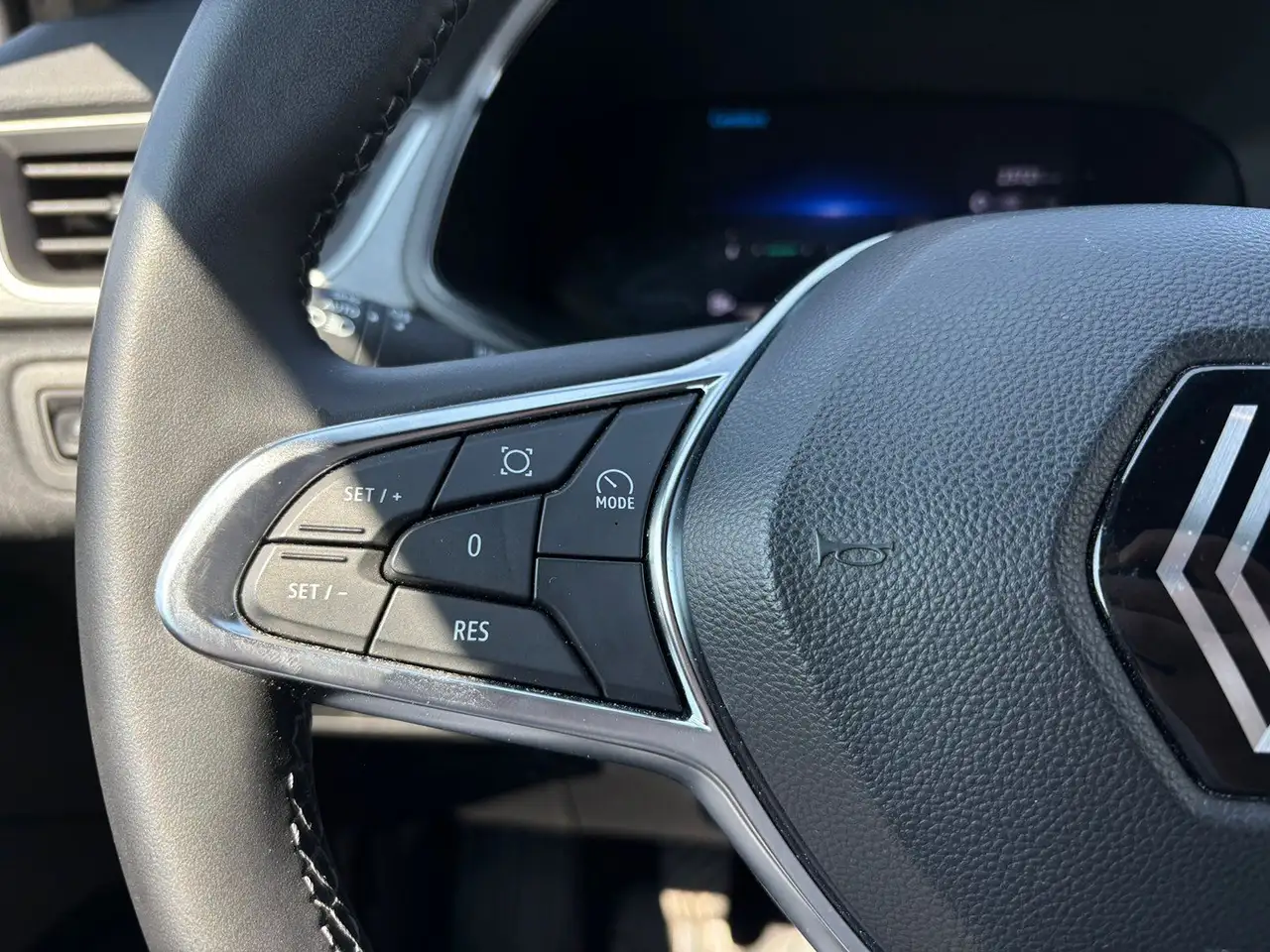 Renault Captur NUOVO techno TCe 100 GPL, миниатюра 7