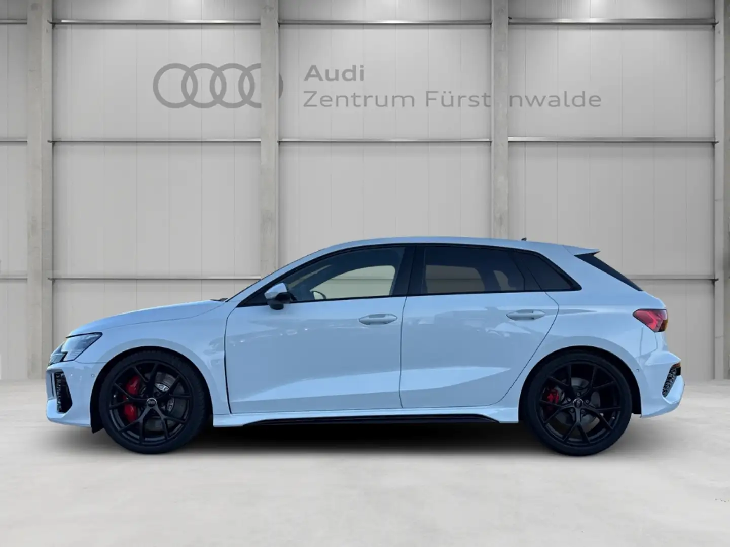 Audi RS3 Sportback 2.5 TFSI quattro S tronic El. Panodach N Weiß - 2