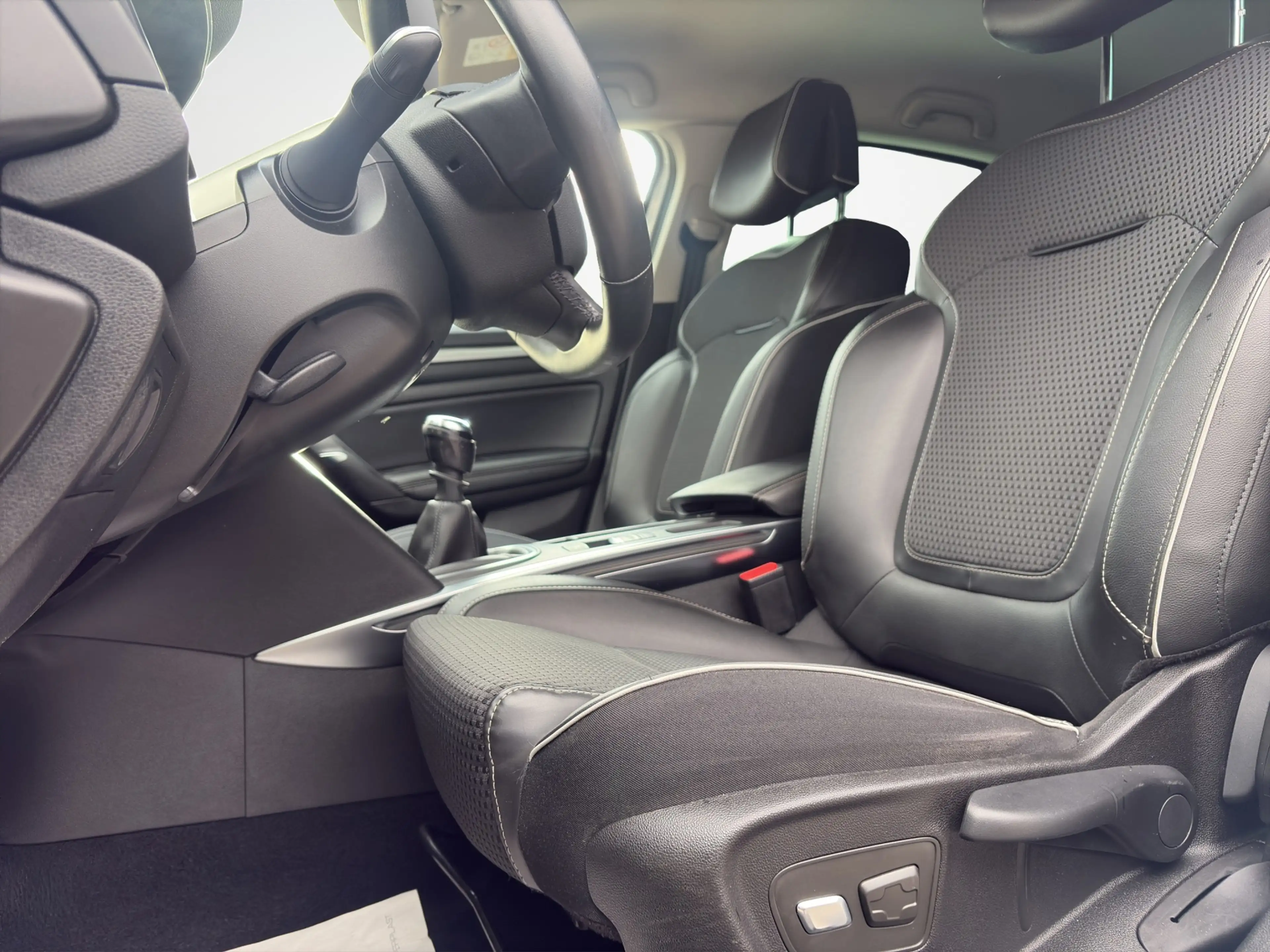 Renault Megane 1.2 TCe Bose|Dode-Hoek|Head-Up|Massage|Camera — photo 30