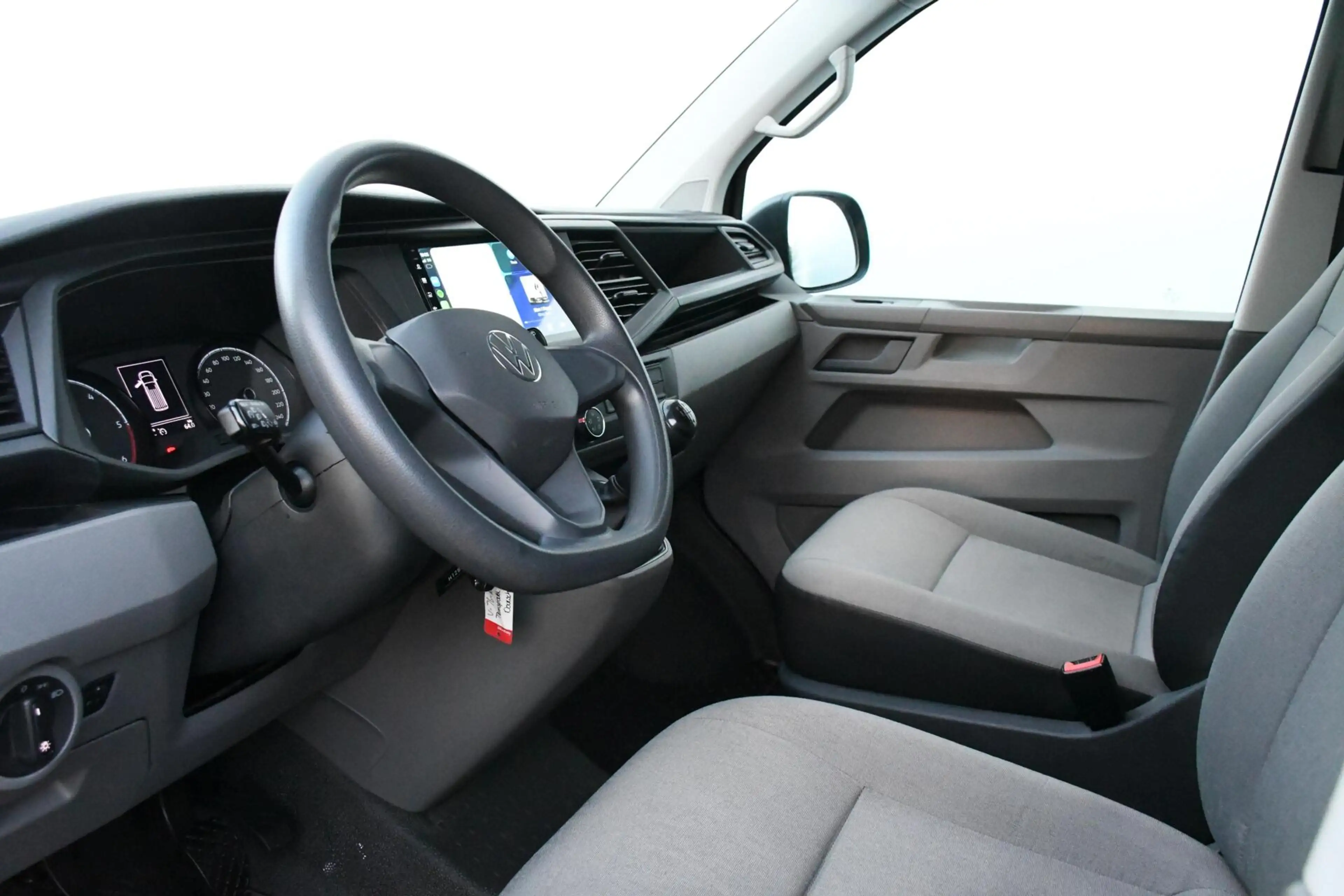 Volkswagen T6.1 Transporter 2.0 TDI L2H1 Carplay Cruise PDC 2021 — photo 4