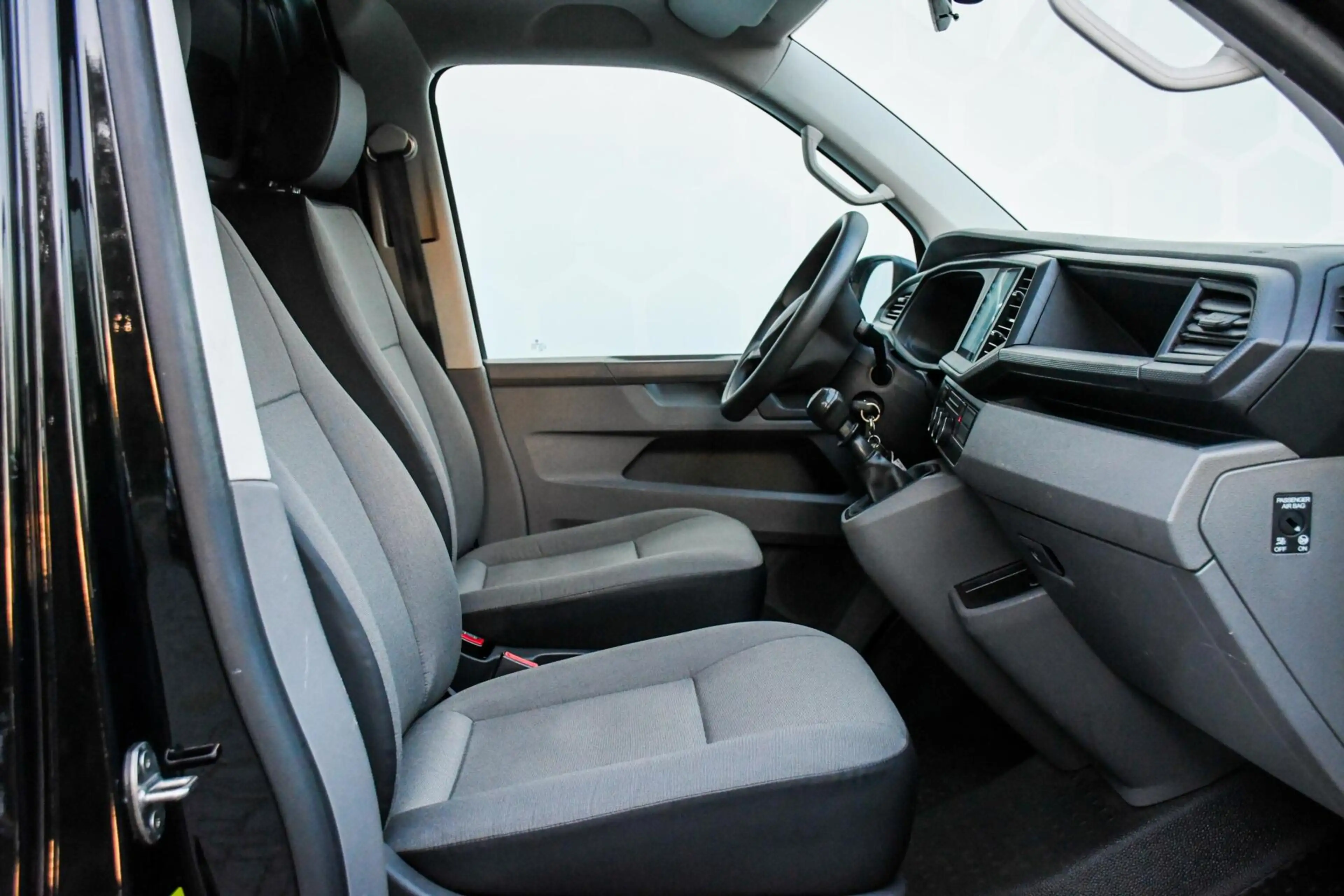 Volkswagen T6.1 Transporter 2.0 TDI L2H1 Carplay Cruise PDC 2021 — photo 20