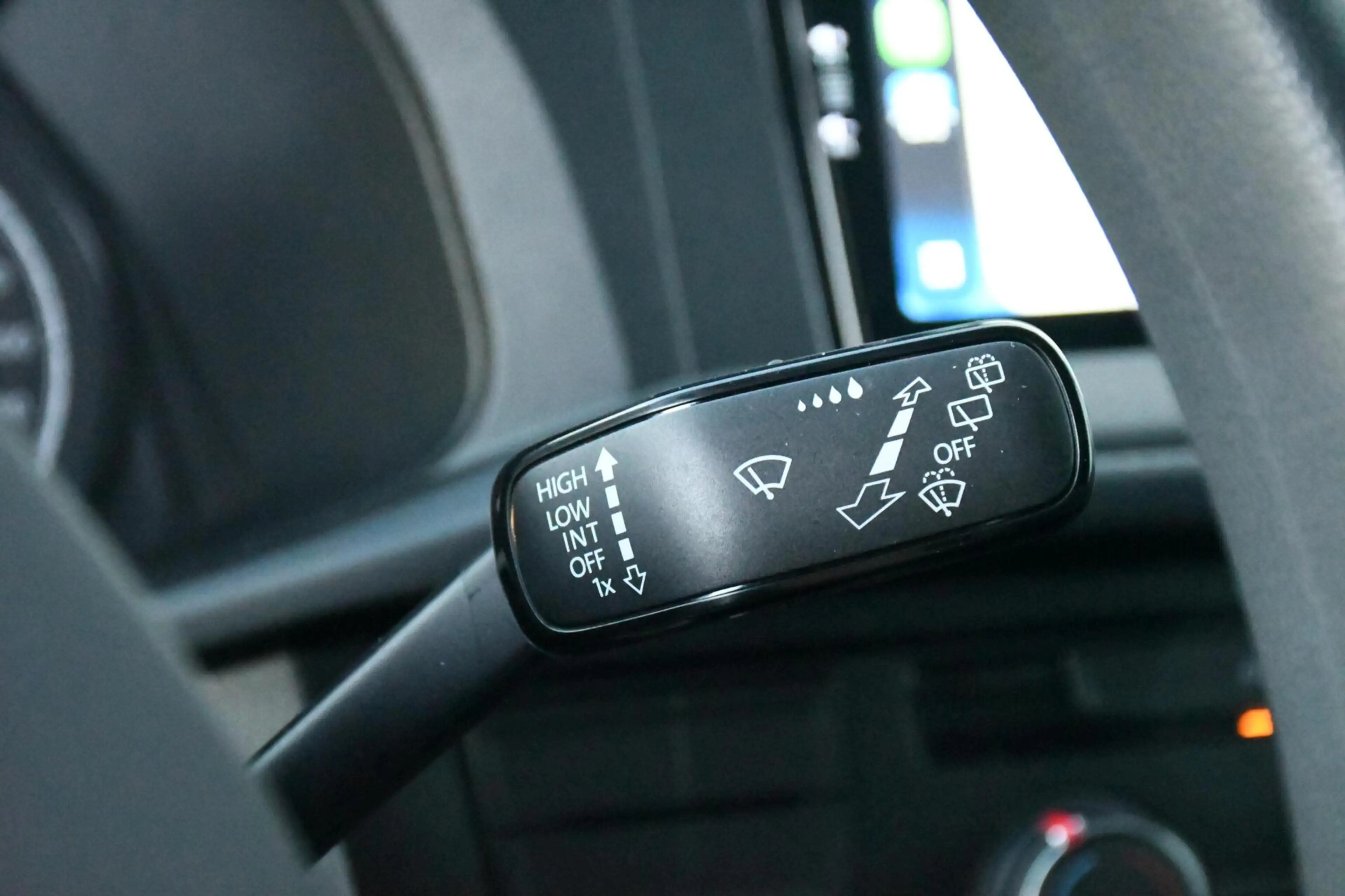 Volkswagen T6.1 Transporter 2.0 TDI L2H1 Carplay Cruise PDC 2021 — photo 16