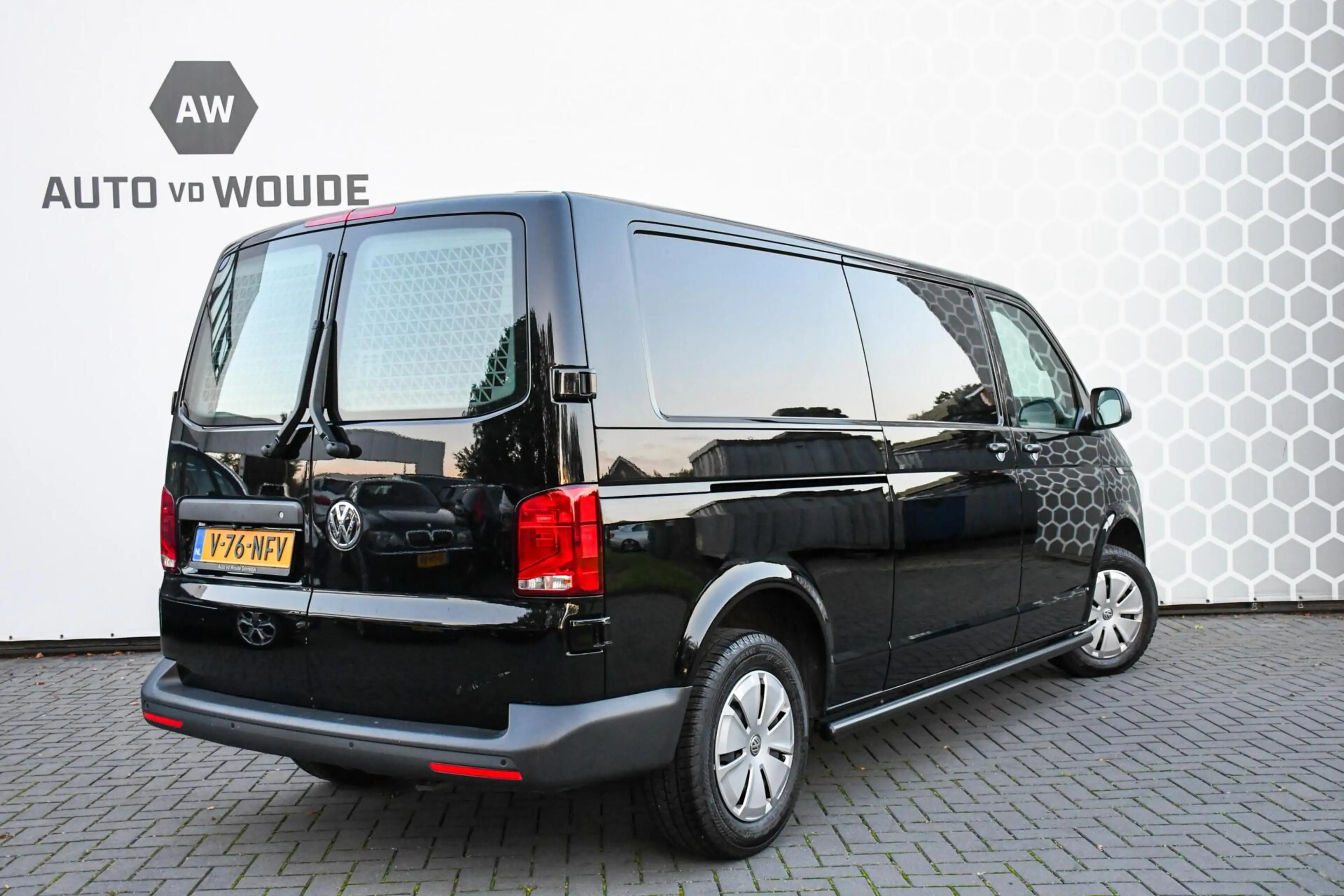 Volkswagen T6.1 Transporter 2.0 TDI L2H1 Carplay Cruise PDC 2021 — photo 24