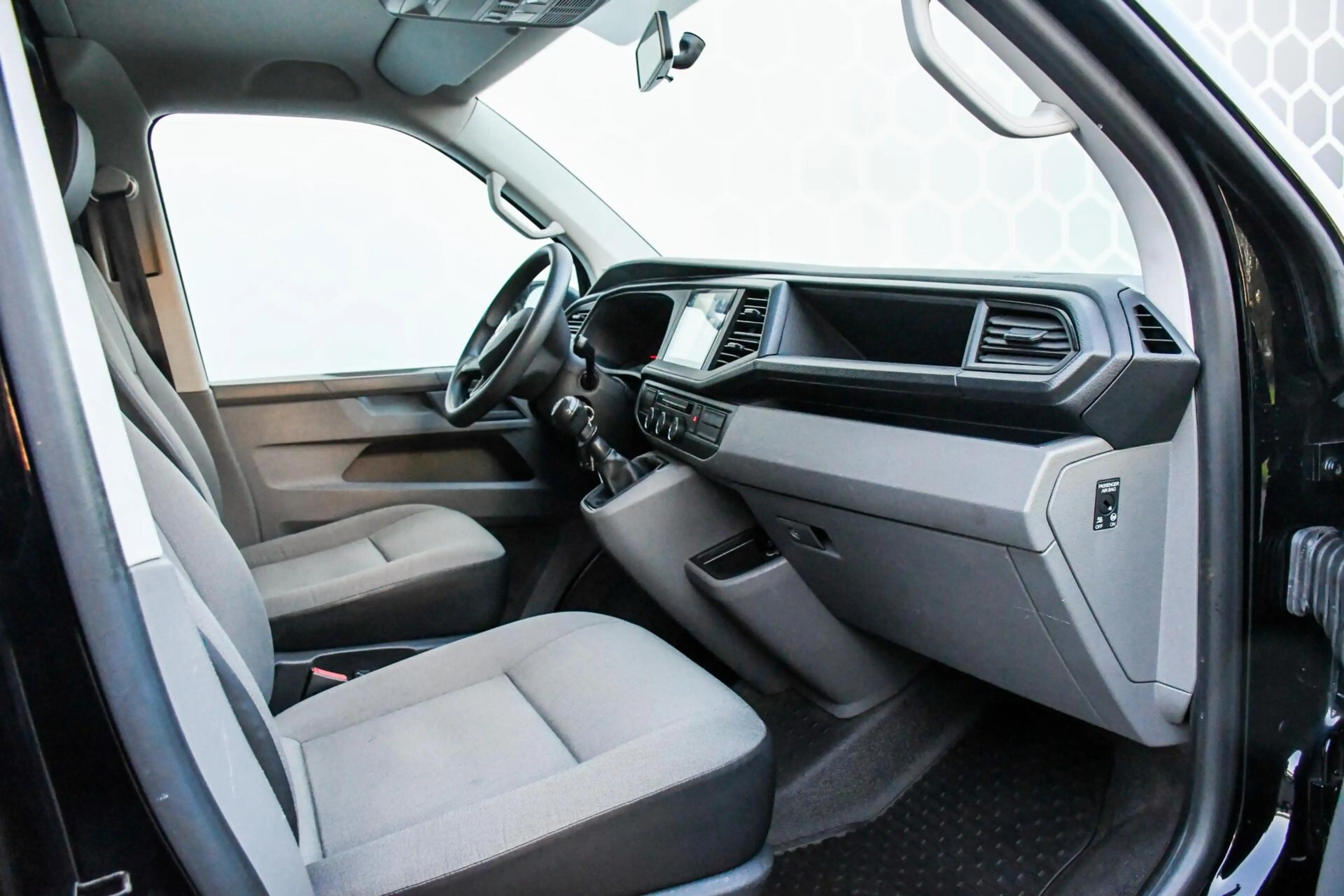 Volkswagen T6.1 Transporter 2.0 TDI L2H1 Carplay Cruise PDC 2021 — photo 19