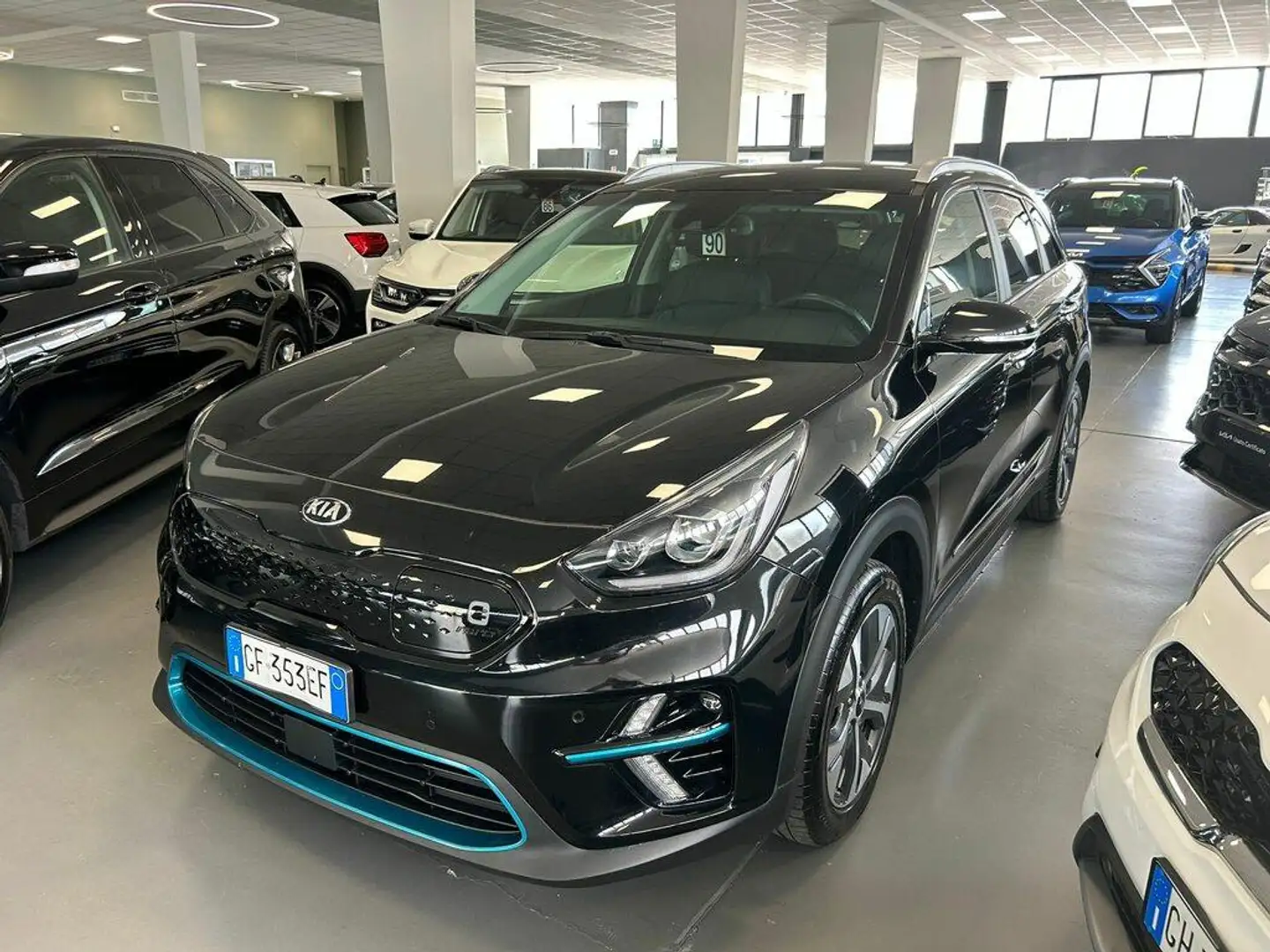 Kia e-Niro Evolution 64 Kwh Schwarz - 1