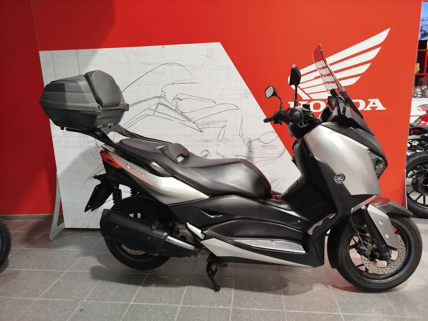 Yamaha X-Max 300 X-MAX 300 ABS Ezüst - 1