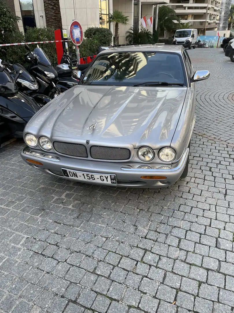 Jaguar XJ8 3.2 Pack Classique A - 1