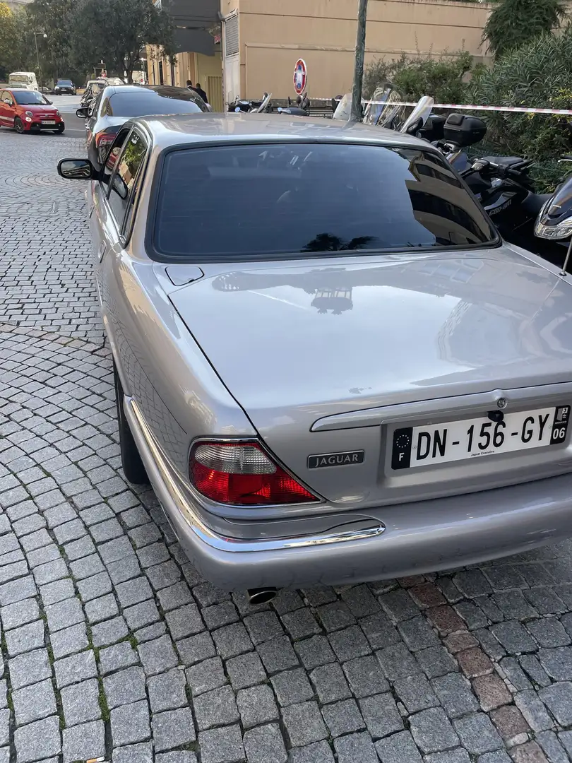 Jaguar XJ8 3.2 Pack Classique A - 2