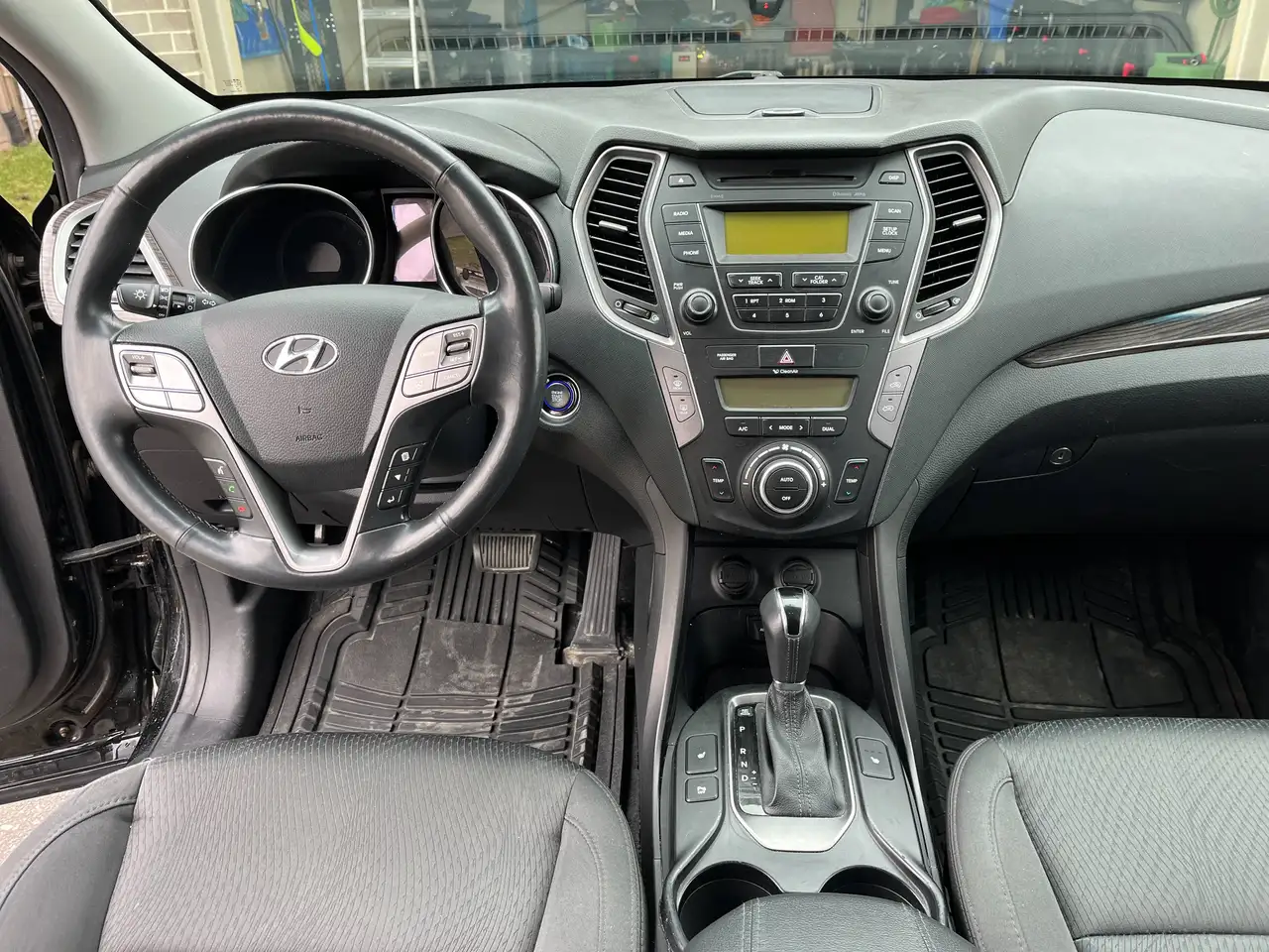 Hyundai SANTA FE снимка Hyundai SANTA FE