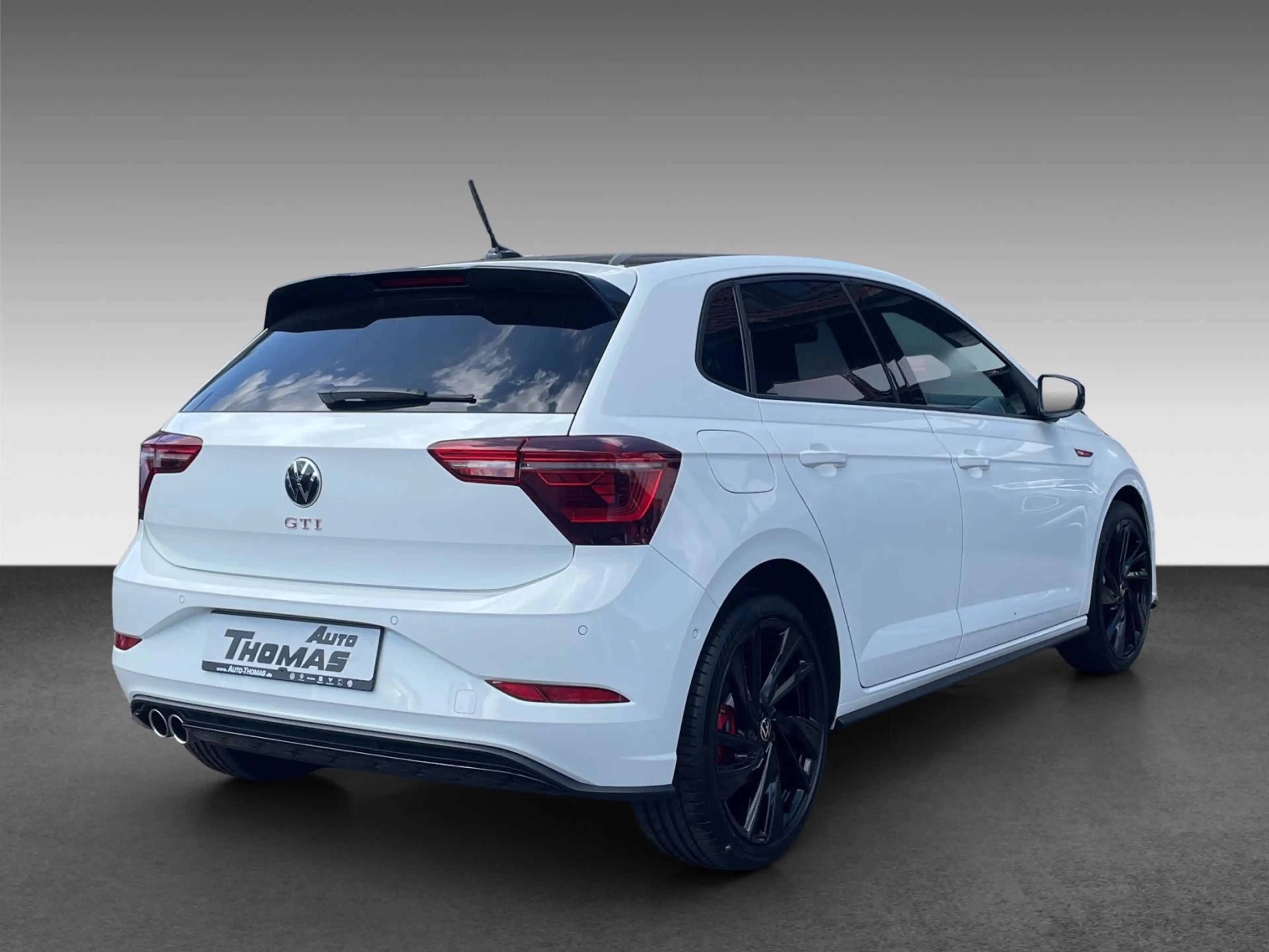 Volkswagen Polo GTI Edition 25 2.0 TSI DSG IQ.DRIVE+PANO — photo 5
