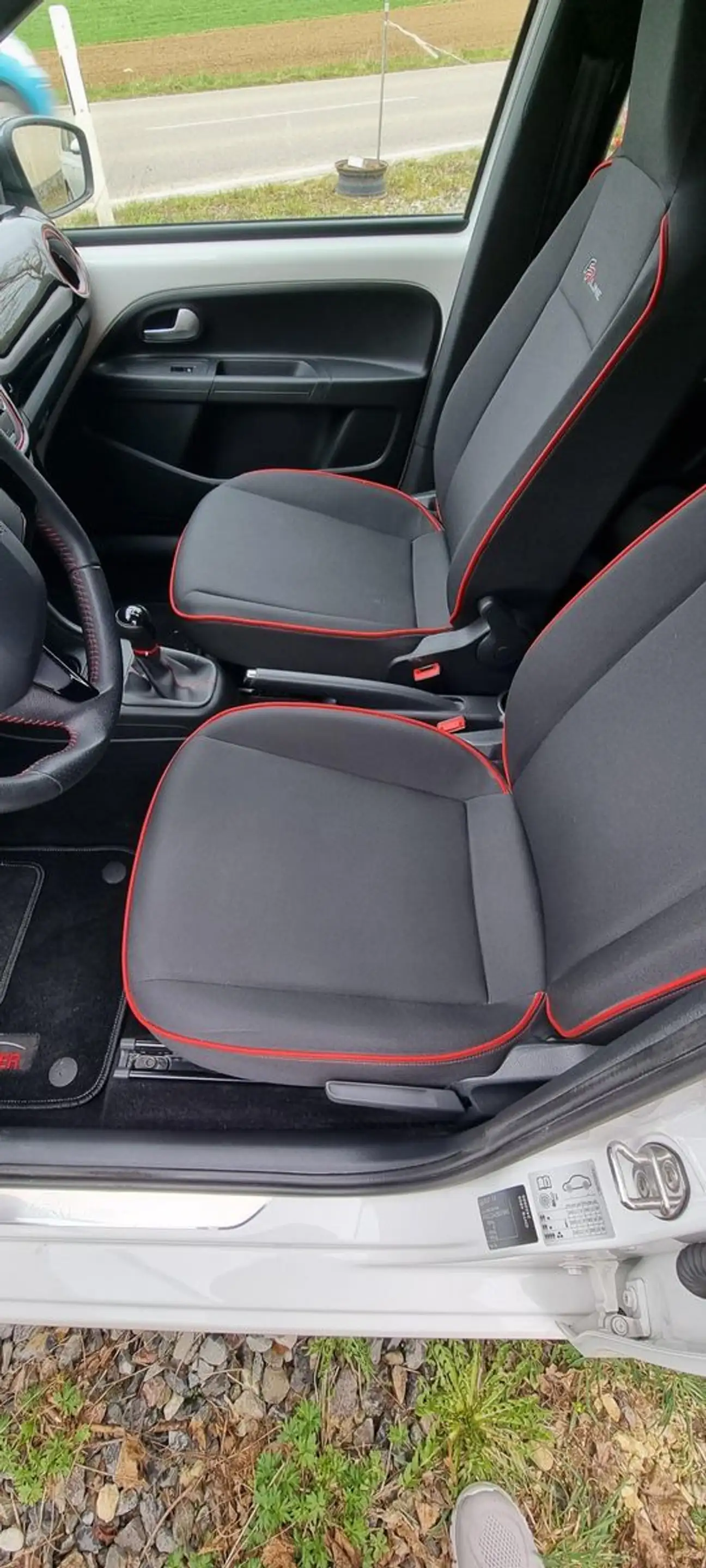 SEAT Mii (FR LINE) 1,0  55 KW (75 PS) — photo 5