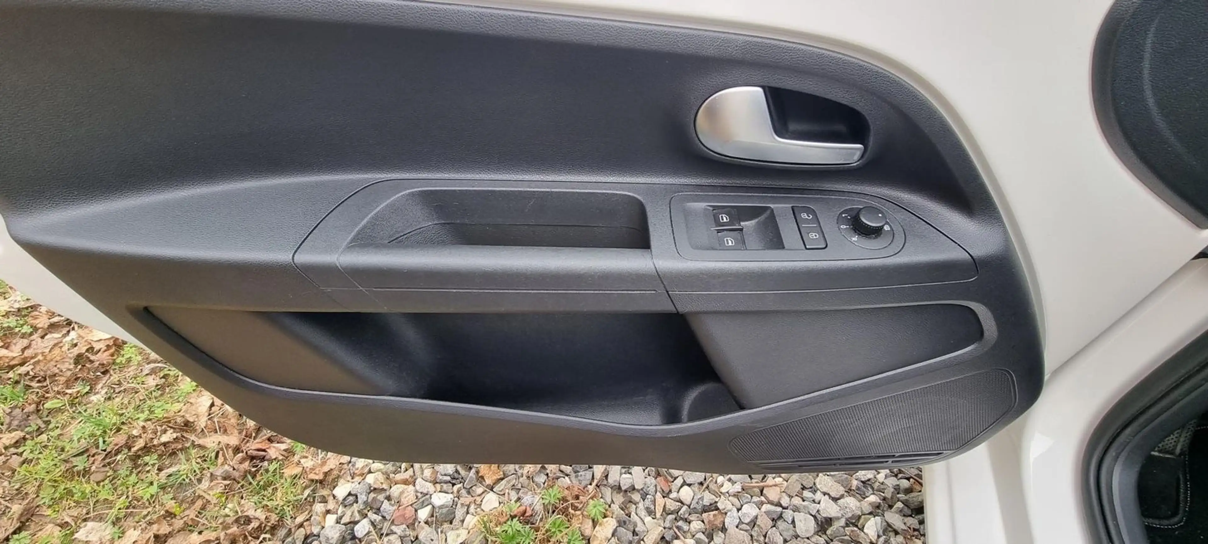 SEAT Mii (FR LINE) 1,0  55 KW (75 PS) — photo 6
