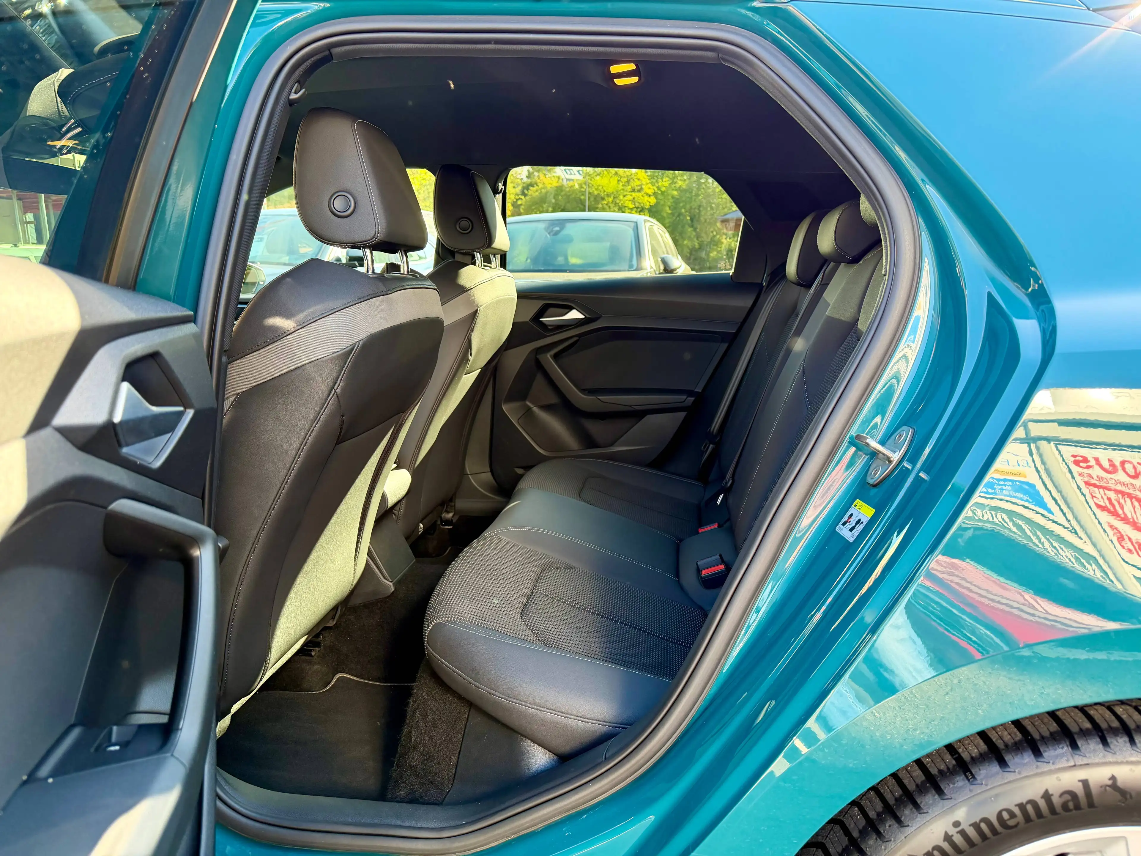 Audi A1 Sportback 25 TFSI S-Tronic Advanced S-Line int. — photo 11
