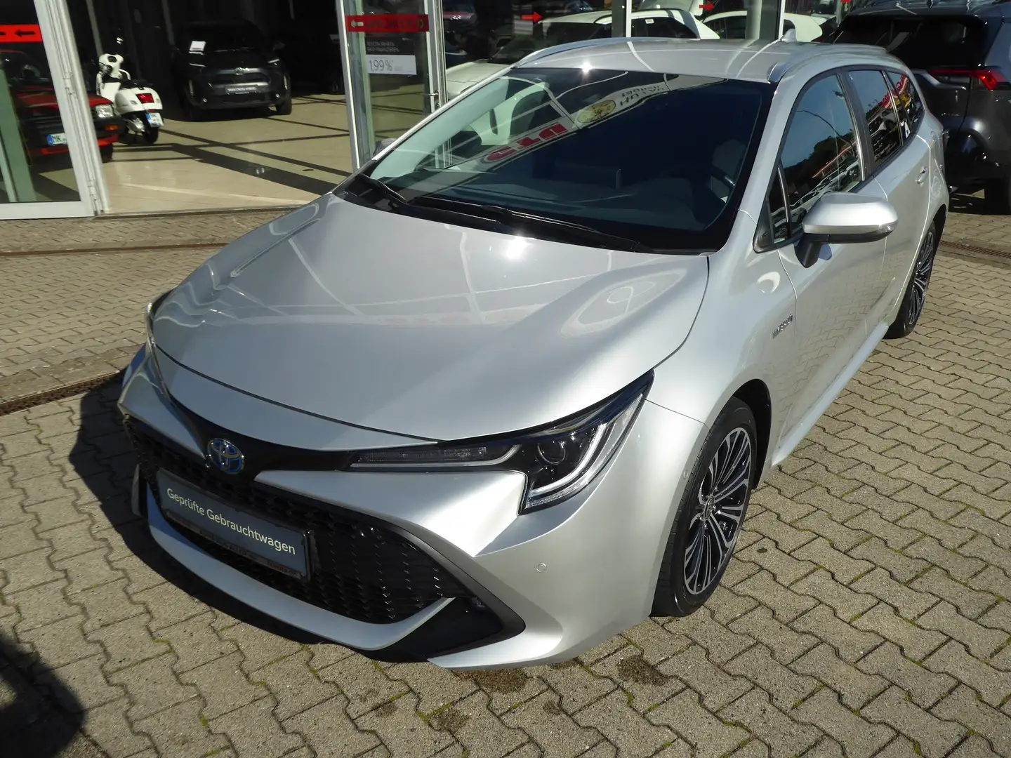 Toyota Corolla Touring Sports 1.8H Team D + Technik-Paket Argent - 1