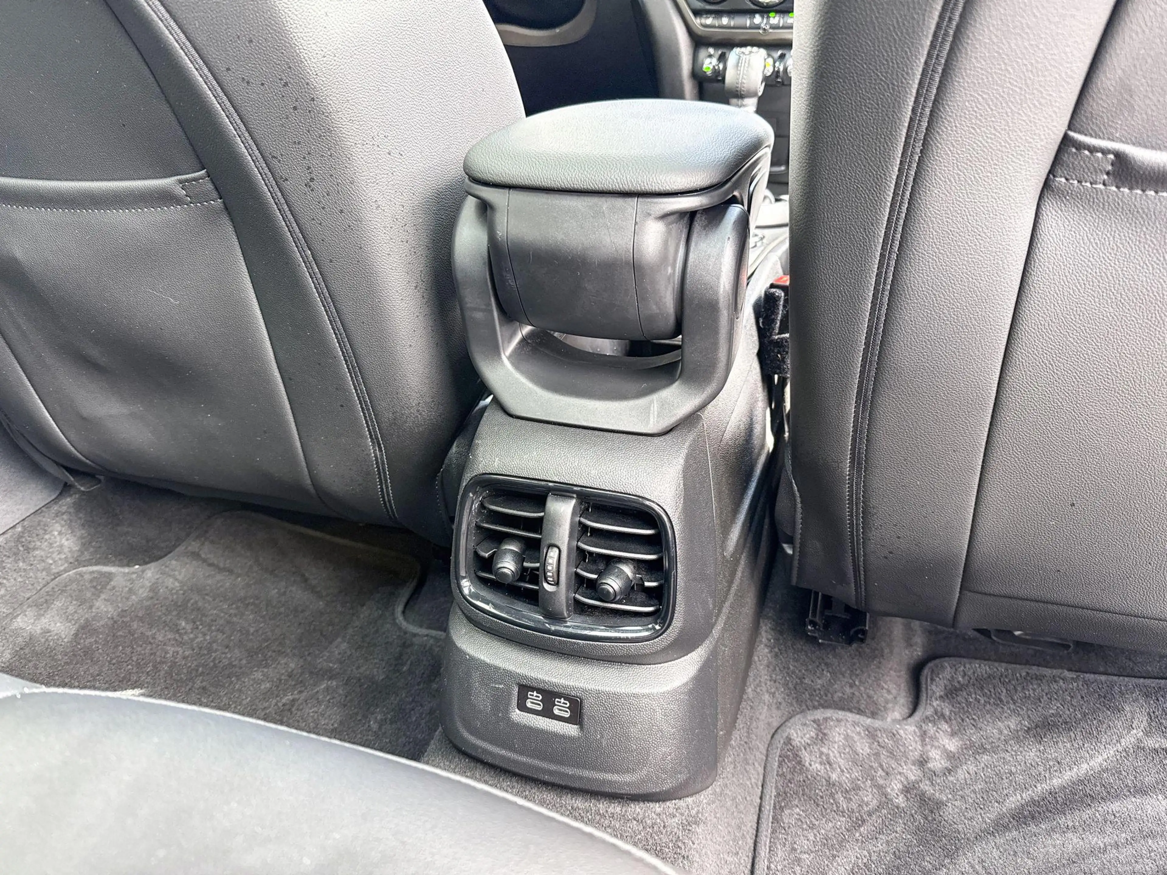 MINI Cooper SE Countryman ALL4 Business Edition — photo 11