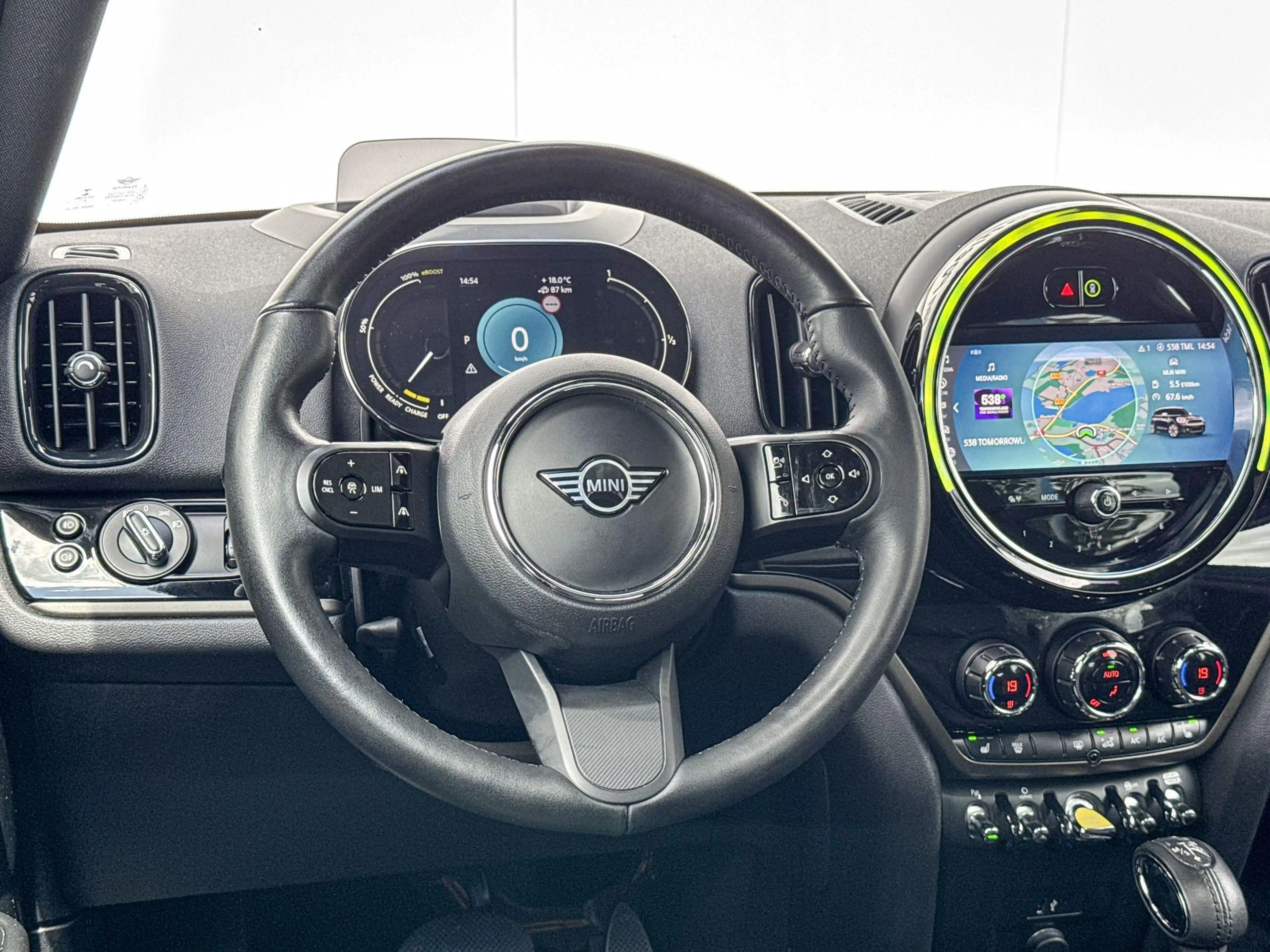 MINI Cooper SE Countryman ALL4 Business Edition — photo 15