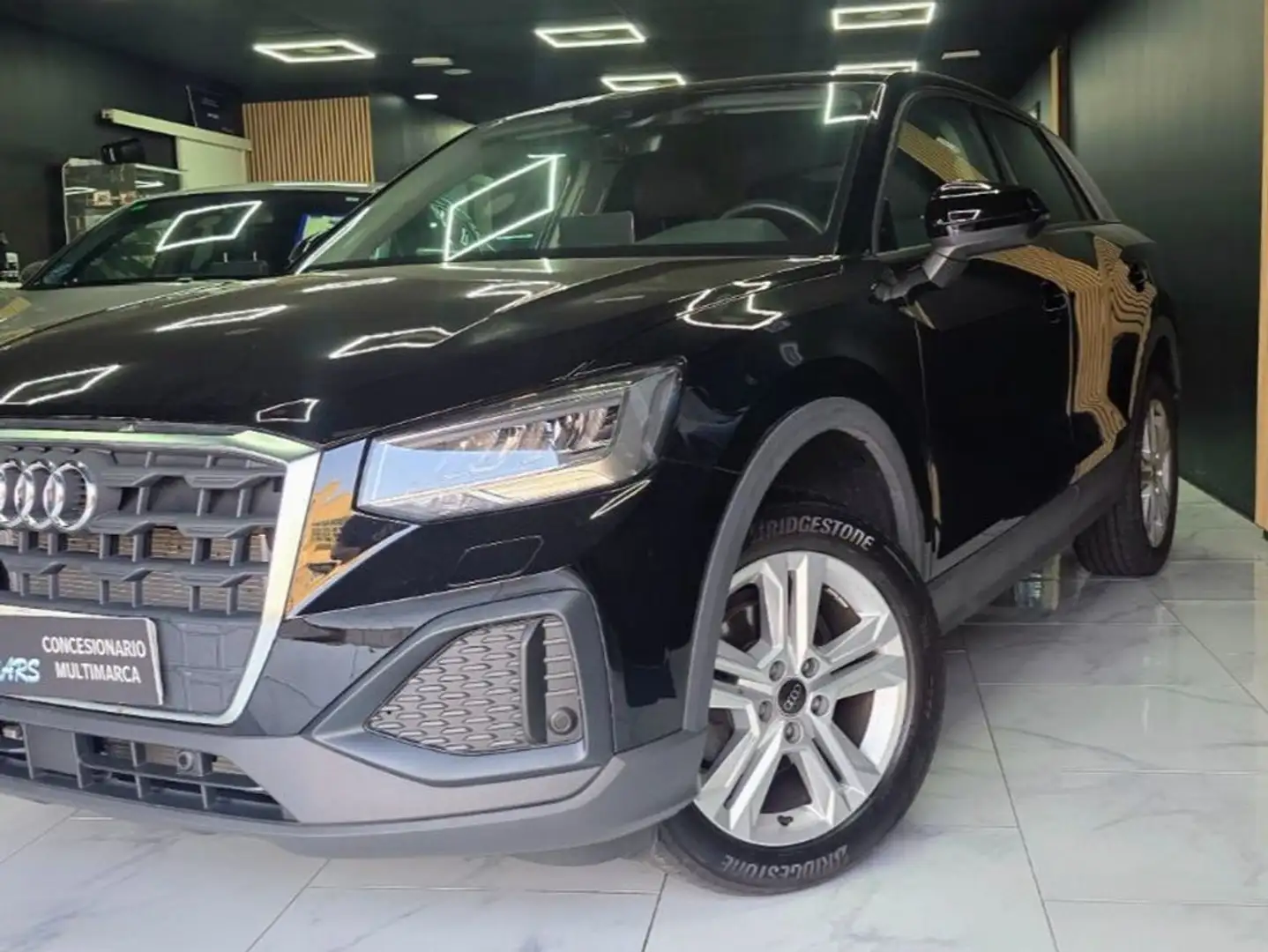 Audi Q2 Adrenalin 30 TFSI 85kW 116CV Negro - 2