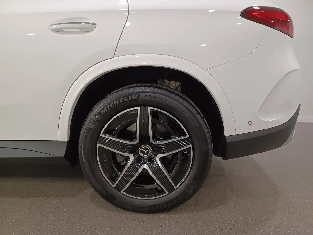 Mercedes-Benz GLC снимка Mercedes-Benz GLC