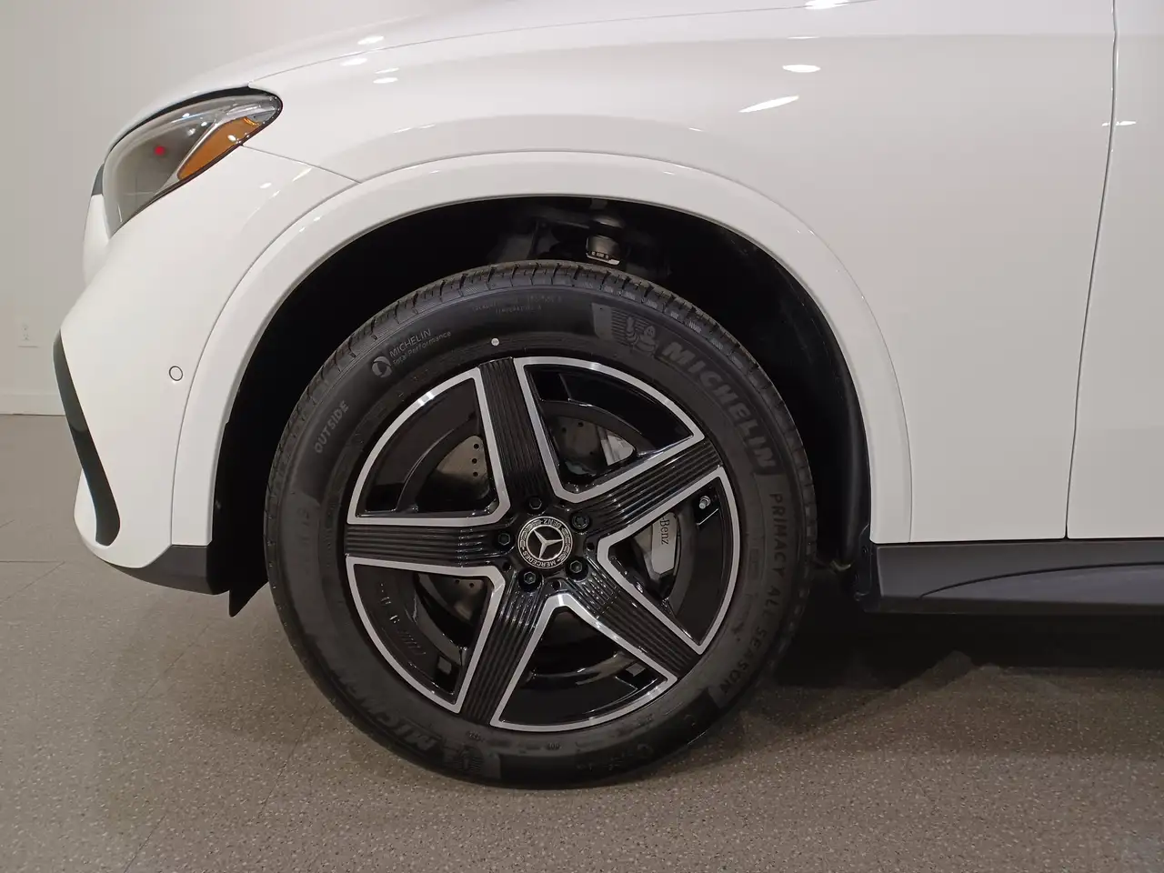 Mercedes-Benz GLC снимка Mercedes-Benz GLC