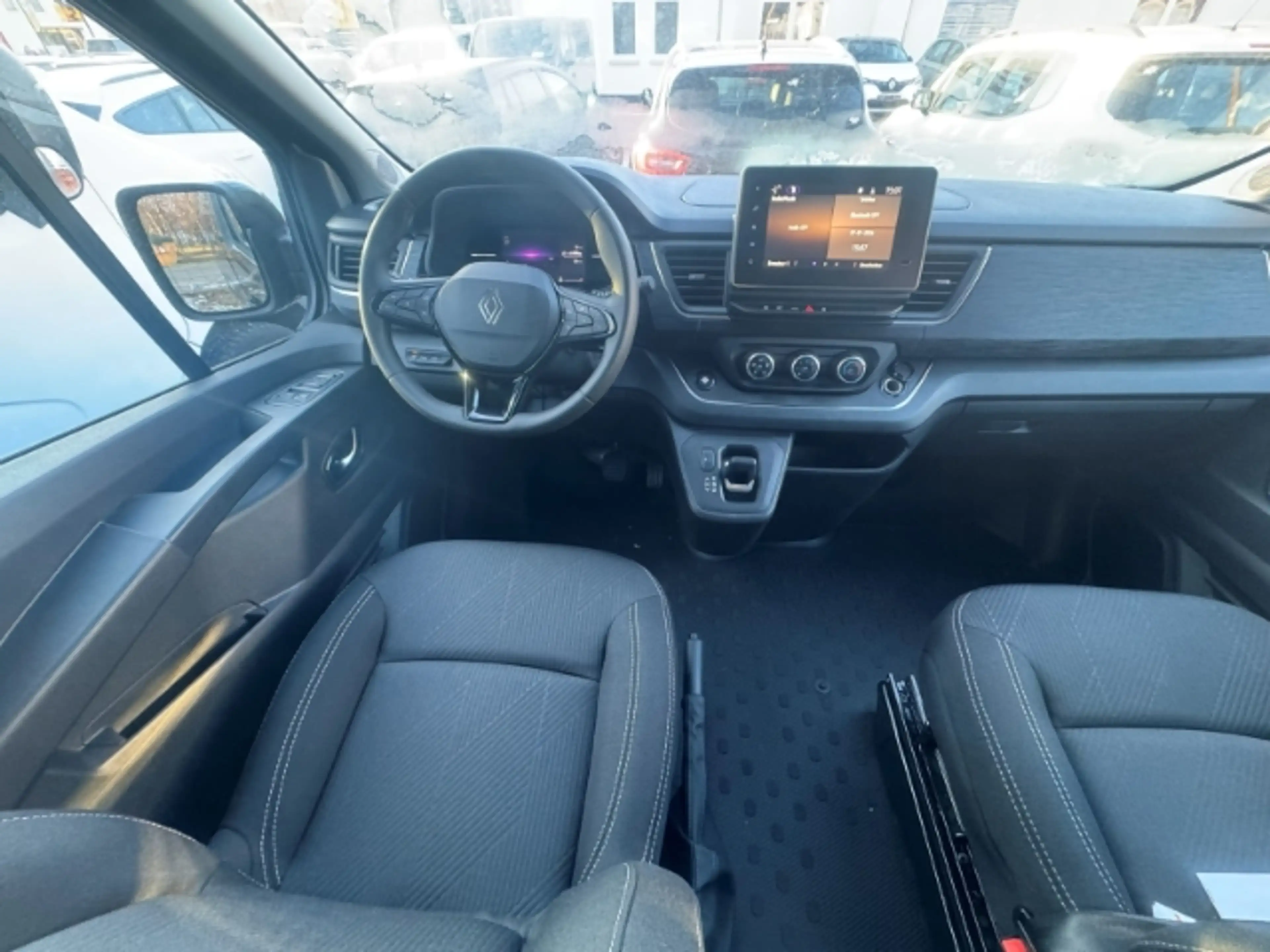 Renault Trafic Combi L2H1 3,0t Evolution 2.0 BLUE dCi 150 Automat — photo 11