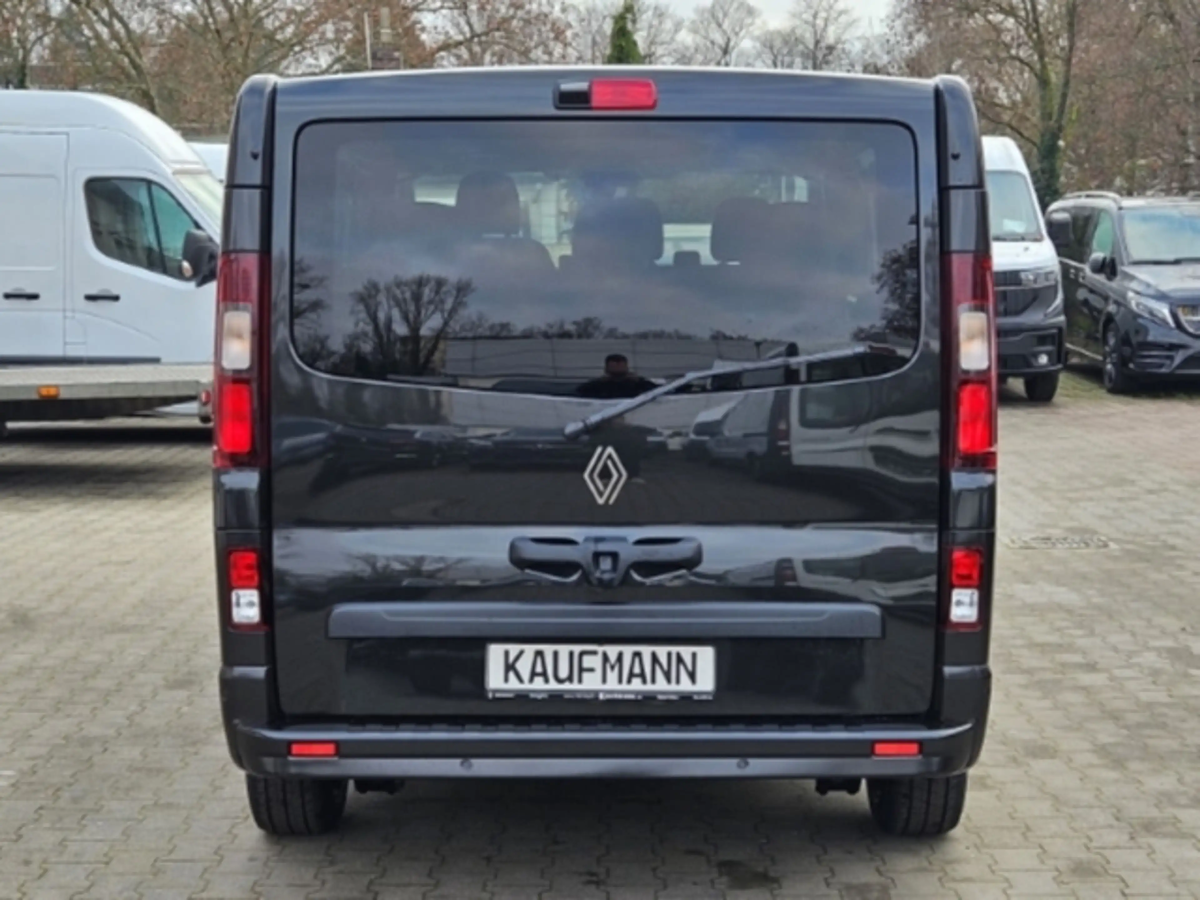 Renault Trafic Combi L2H1 3,0t Evolution 2.0 BLUE dCi 150 Automat — photo 4