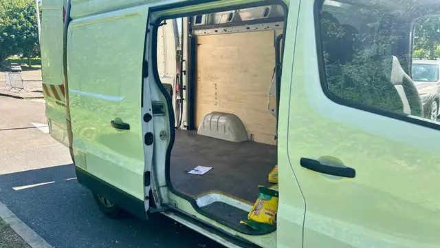 Renault Trafic view 18