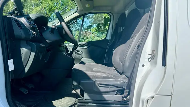 Renault Trafic view 10