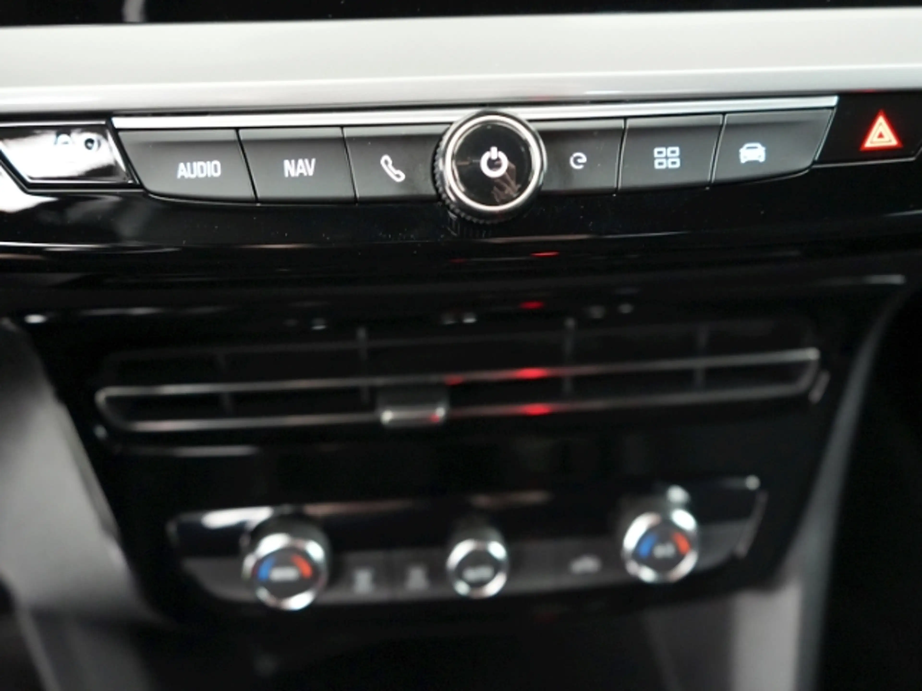 Opel Mokka-E B ULTIMATE 50kWh AT+NAVI+RÜCKFAHRKAMERA+MASSAGESIT — photo 13