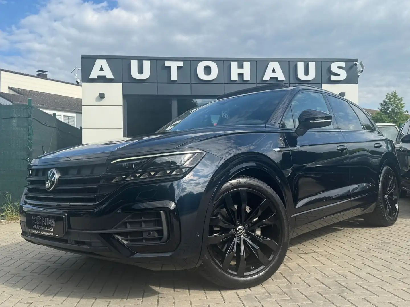 Volkswagen Touareg R-Line 4M Black-Style*Pano*StHz*Luft*IQ Blau - 1