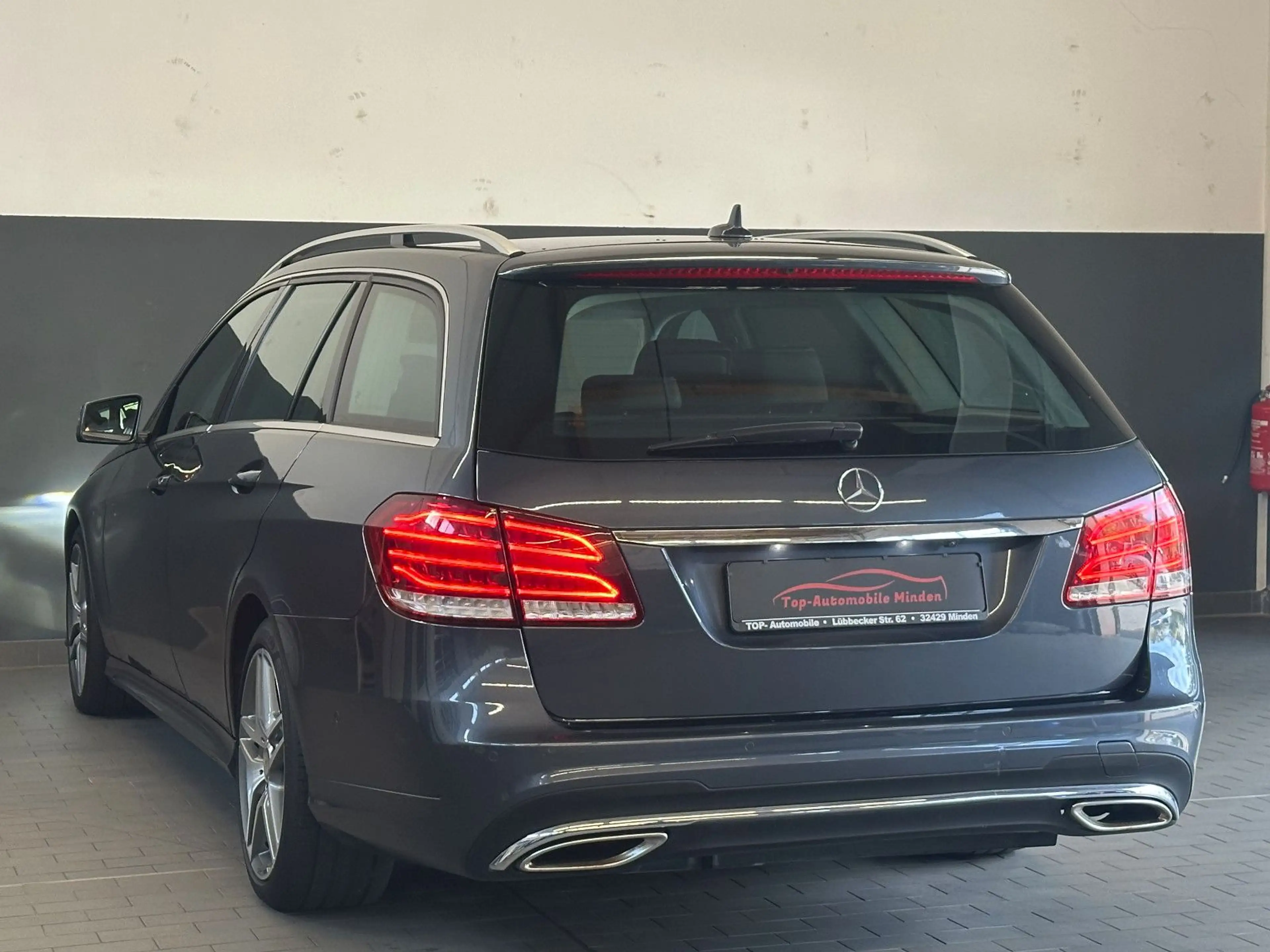 Mercedes-Benz E 350 AMG Paket 4Matic/LED/ B&O/AHK/2.Hand — photo 4