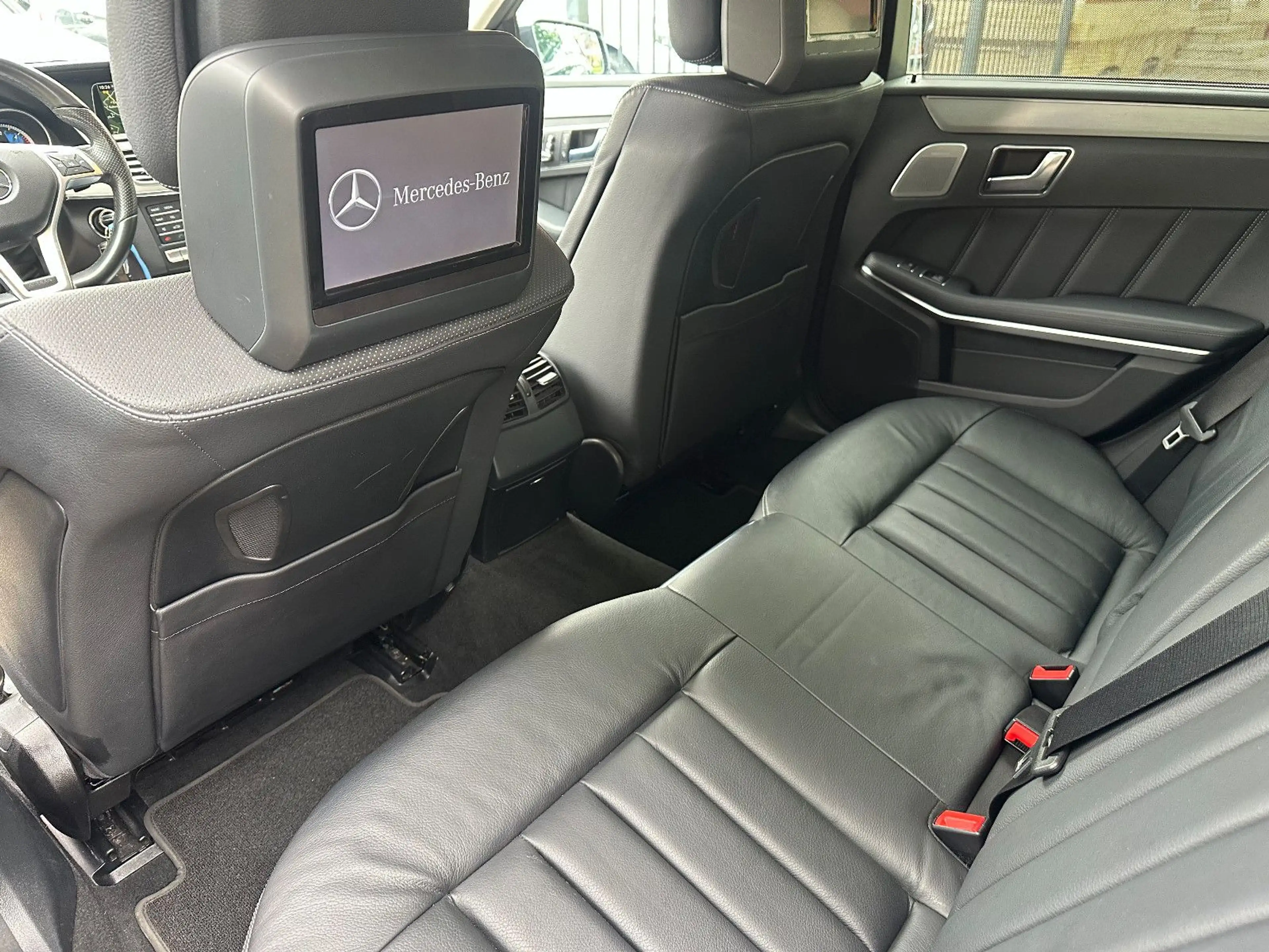 Mercedes-Benz E 350 AMG Paket 4Matic/LED/ B&O/AHK/2.Hand — photo 11