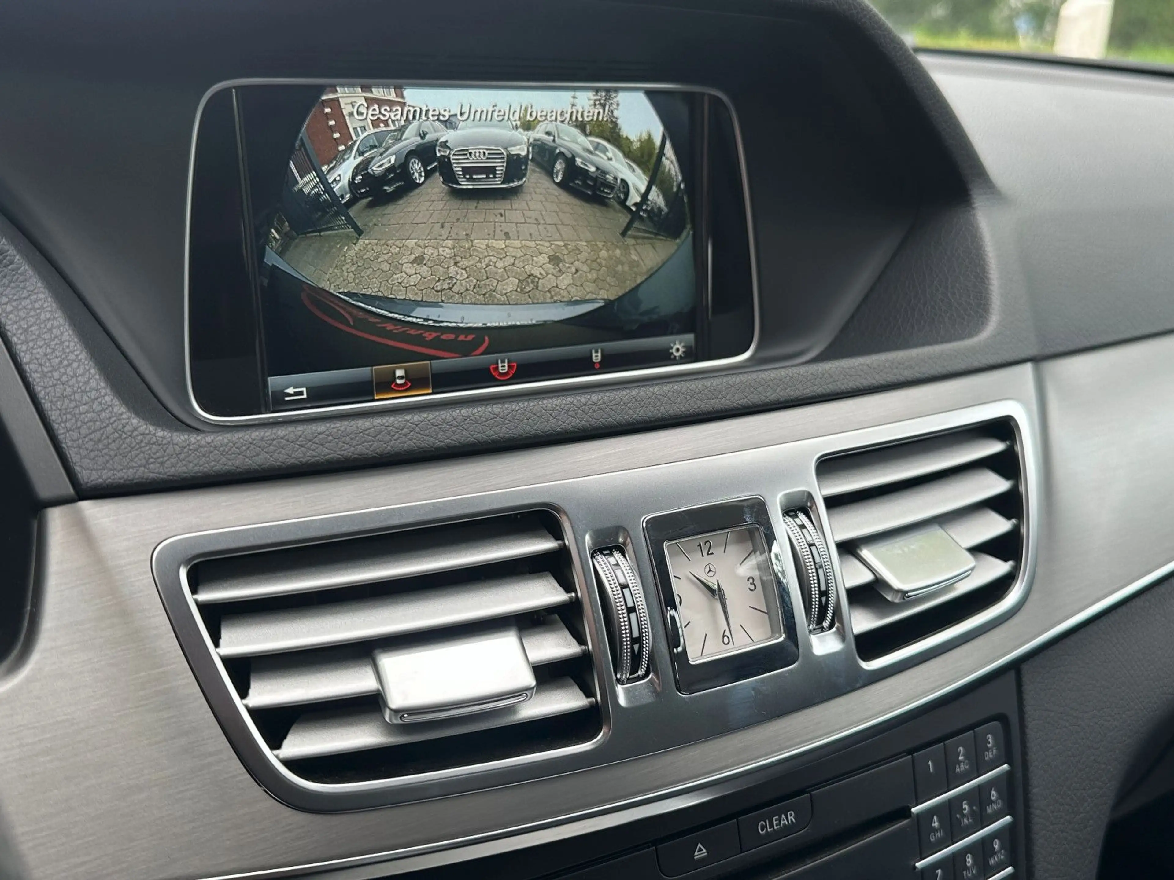 Mercedes-Benz E 350 AMG Paket 4Matic/LED/ B&O/AHK/2.Hand — photo 12