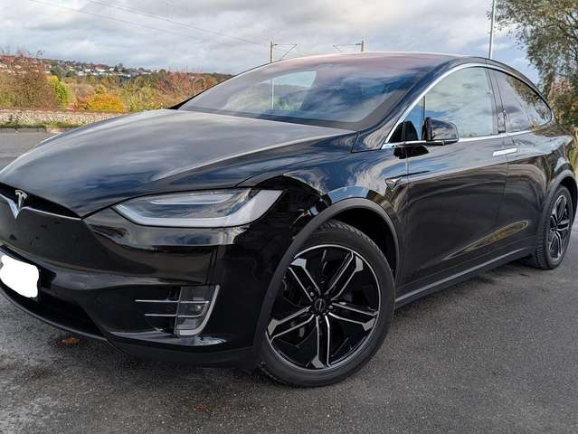 Imagine Tesla Model X Model X 100D Allradantrieb