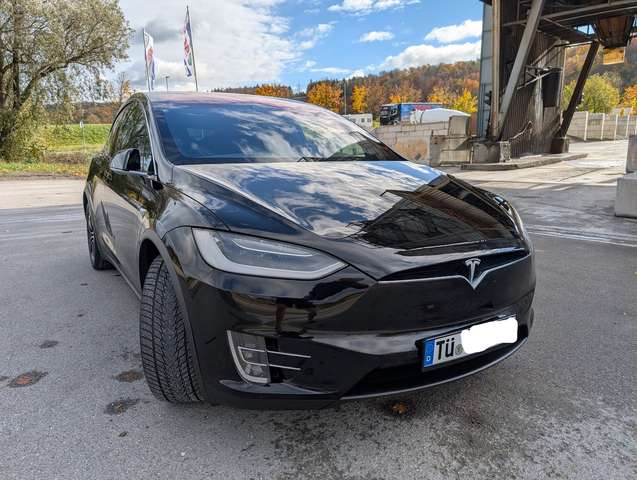 Tesla Model X Model X 100D Allradantrieb