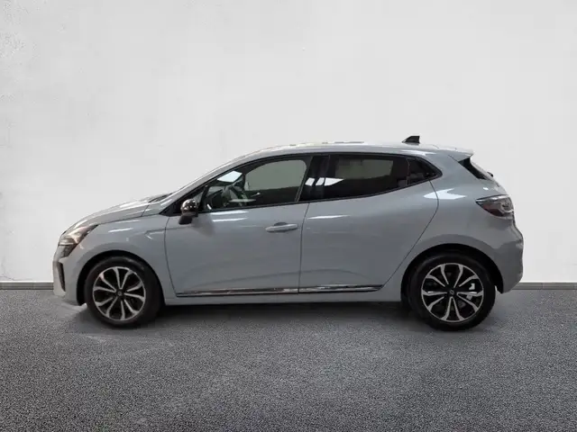 Renault Clio view 4