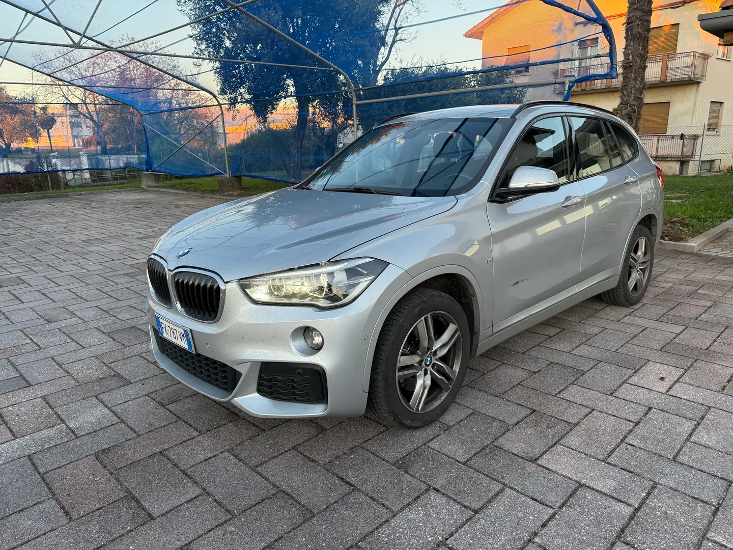 BMW X1 X1 xdrive20d Msport auto Grigio - 2