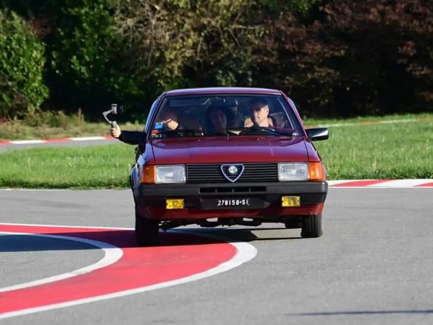 Alfa Romeo Arna 1.2 L 63cv 3p - 2