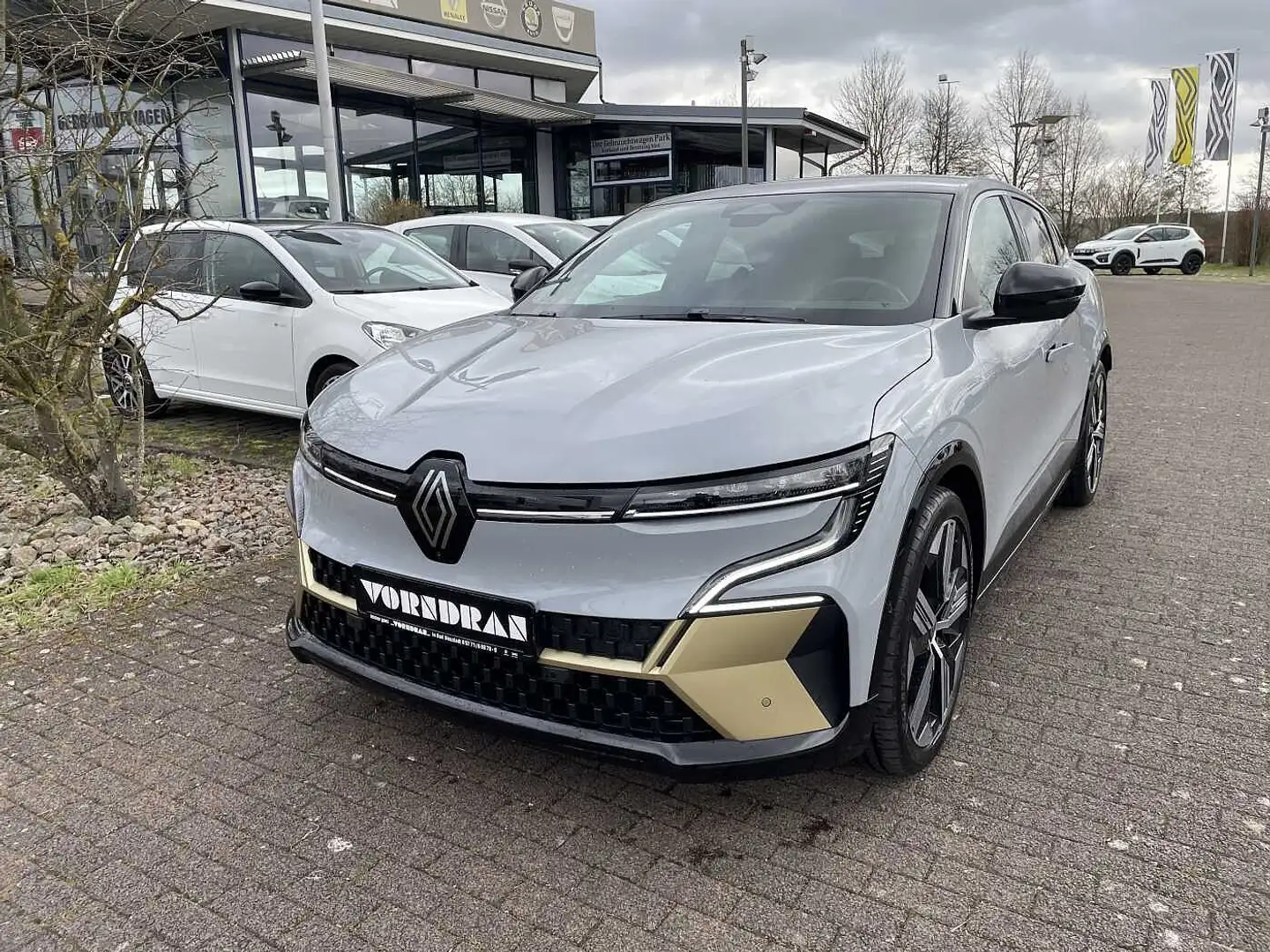 Renault Megane ICONIC EV60 220PS Wärmep. SHZ Augm.Vision HarmanK. Grau - 1