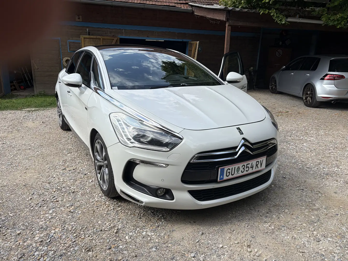 Citroen DS5 DS5 Hybrid4 Airdream Sport Chic Airdream Sport Chi Weiß - 1