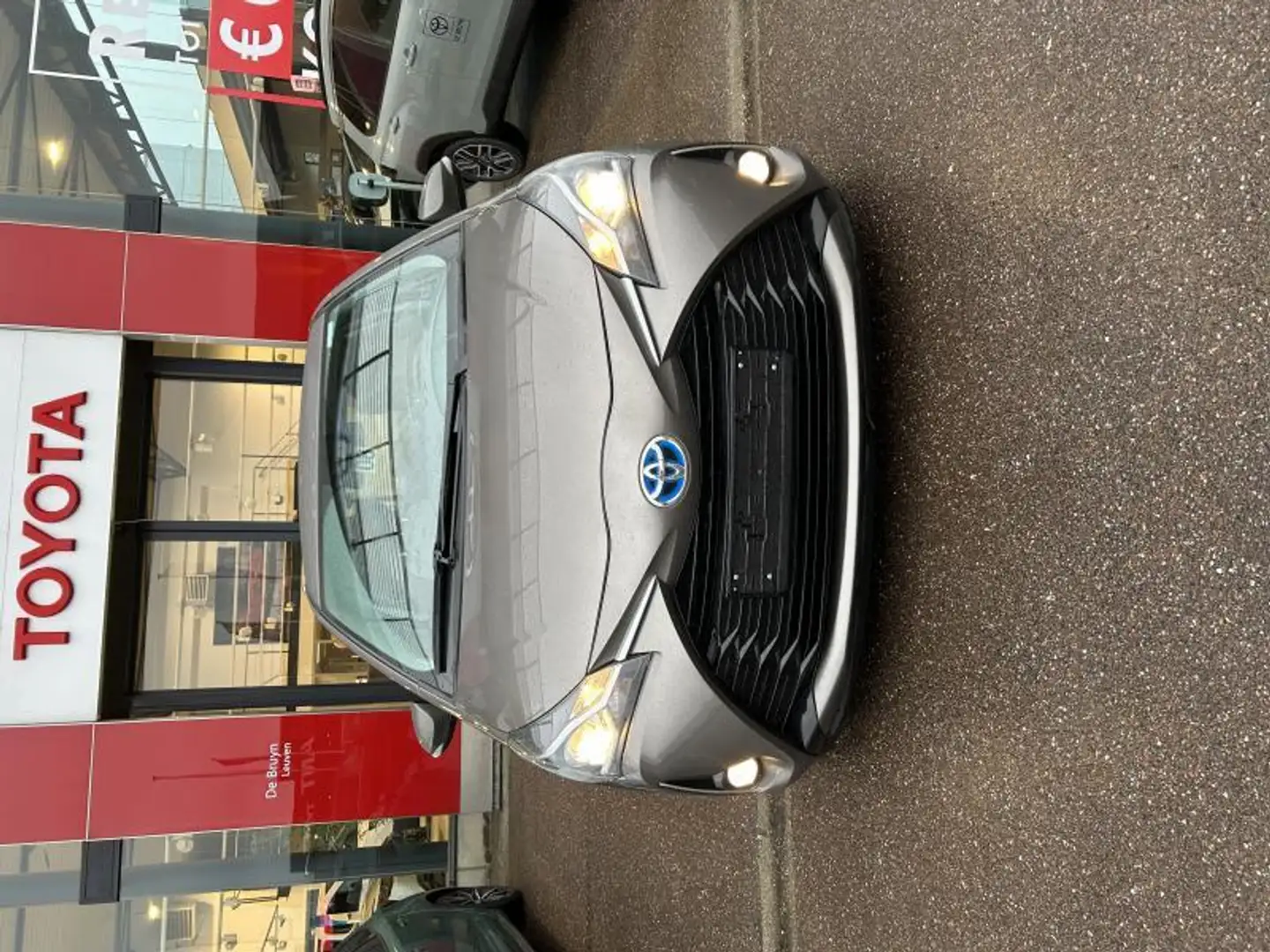 Toyota Yaris Comfort & Pack Y-CONIC Gris - 2