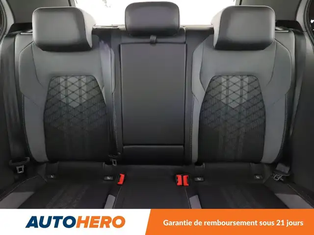 Volkswagen Golf view 15