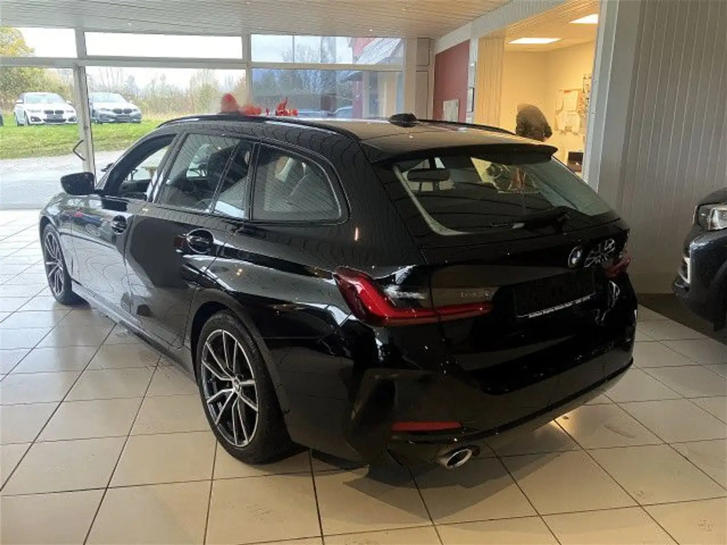 BMW 318 d Widescrenn/HiFi/DAB/Apple/Kamera/ParkAsst Noir - 2