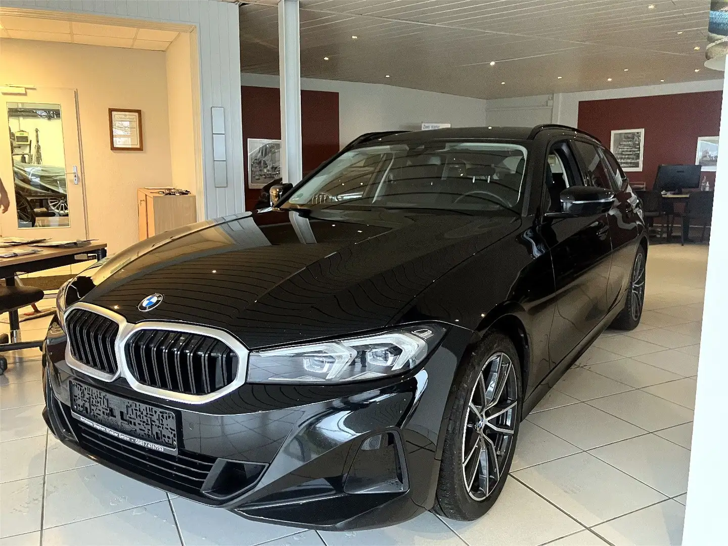 BMW 318 d Widescrenn/HiFi/DAB/Apple/Kamera/ParkAsst Noir - 1