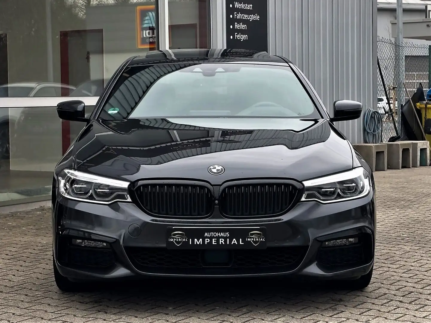 BMW 520 525d M SPORT SAG SITZBELÜF+STNDH+GSD+HUD+360+ACC Grijs - 2