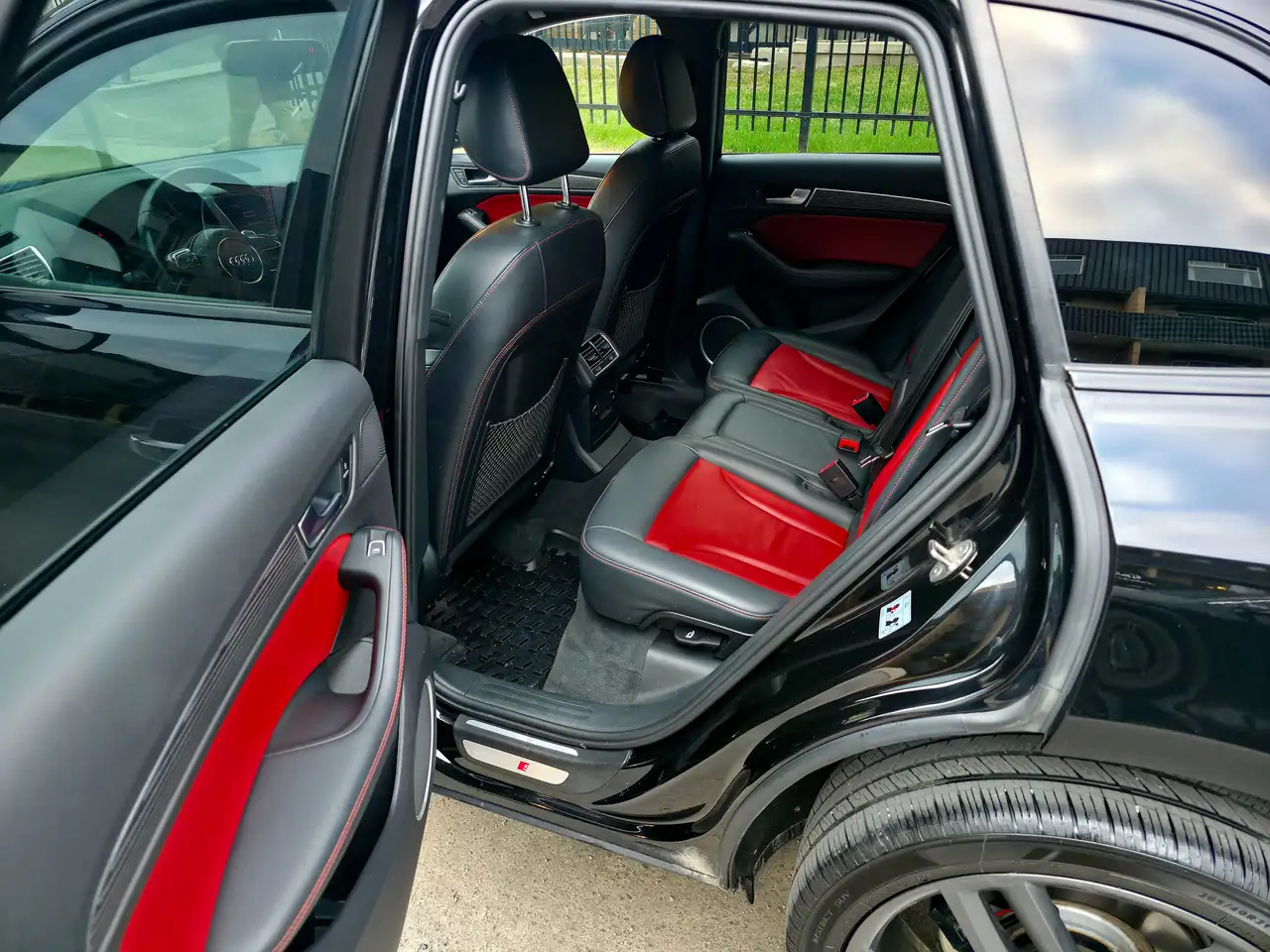Audi SQ5 снимка Audi SQ5