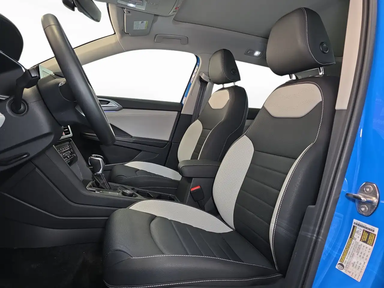 Volkswagen Taos снимка Volkswagen Taos