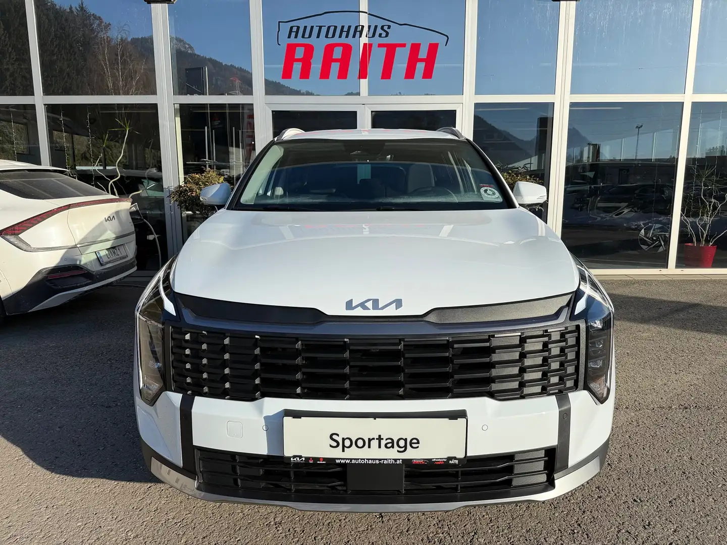 Kia Sportage Sportage 1,6 TGDI Silber 6MT isg Weiß - 2