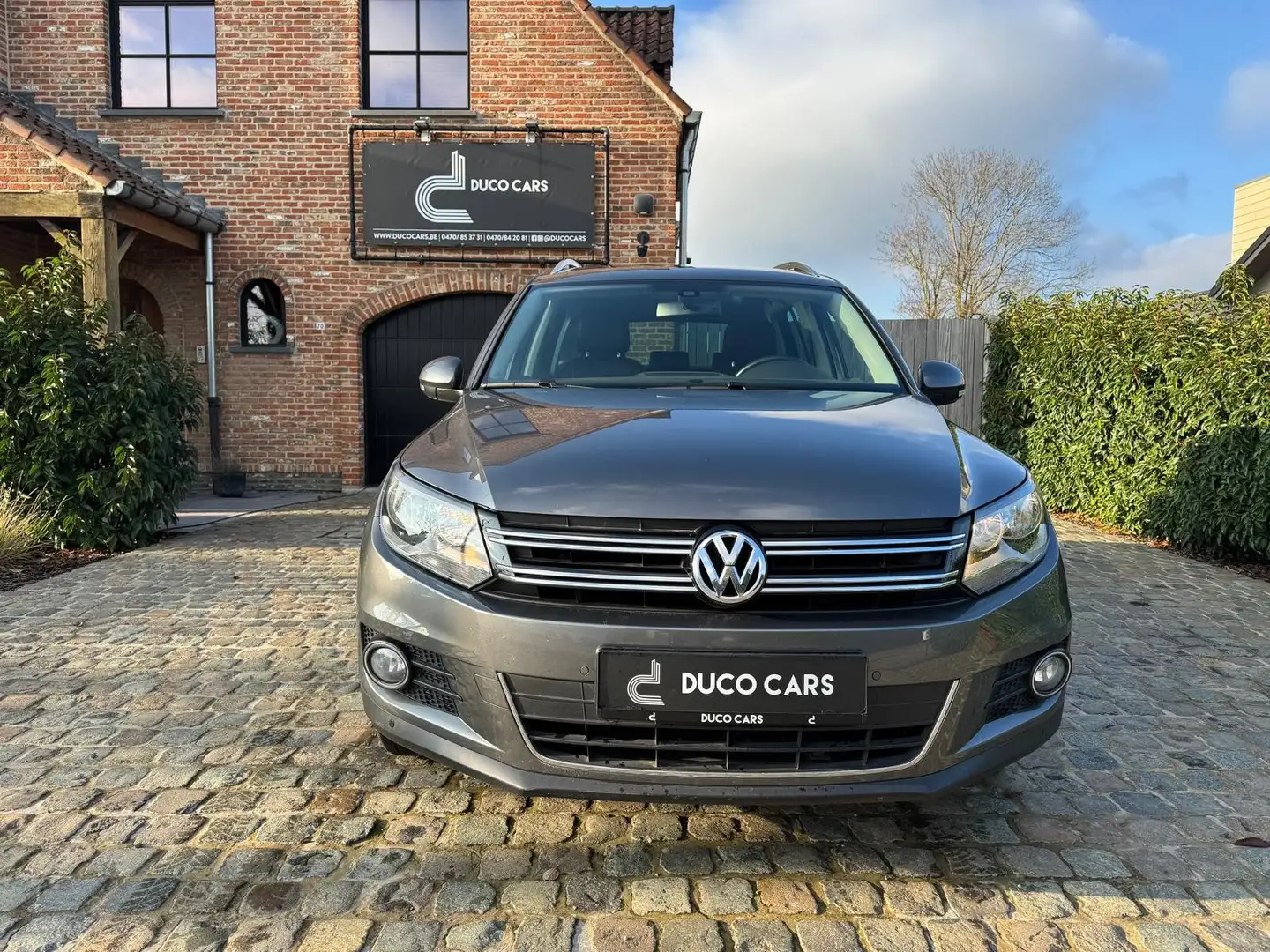 Volkswagen Tiguan Tiguan 1.4 TSI DSG BlueMotion Technology Sport Grijs - 2