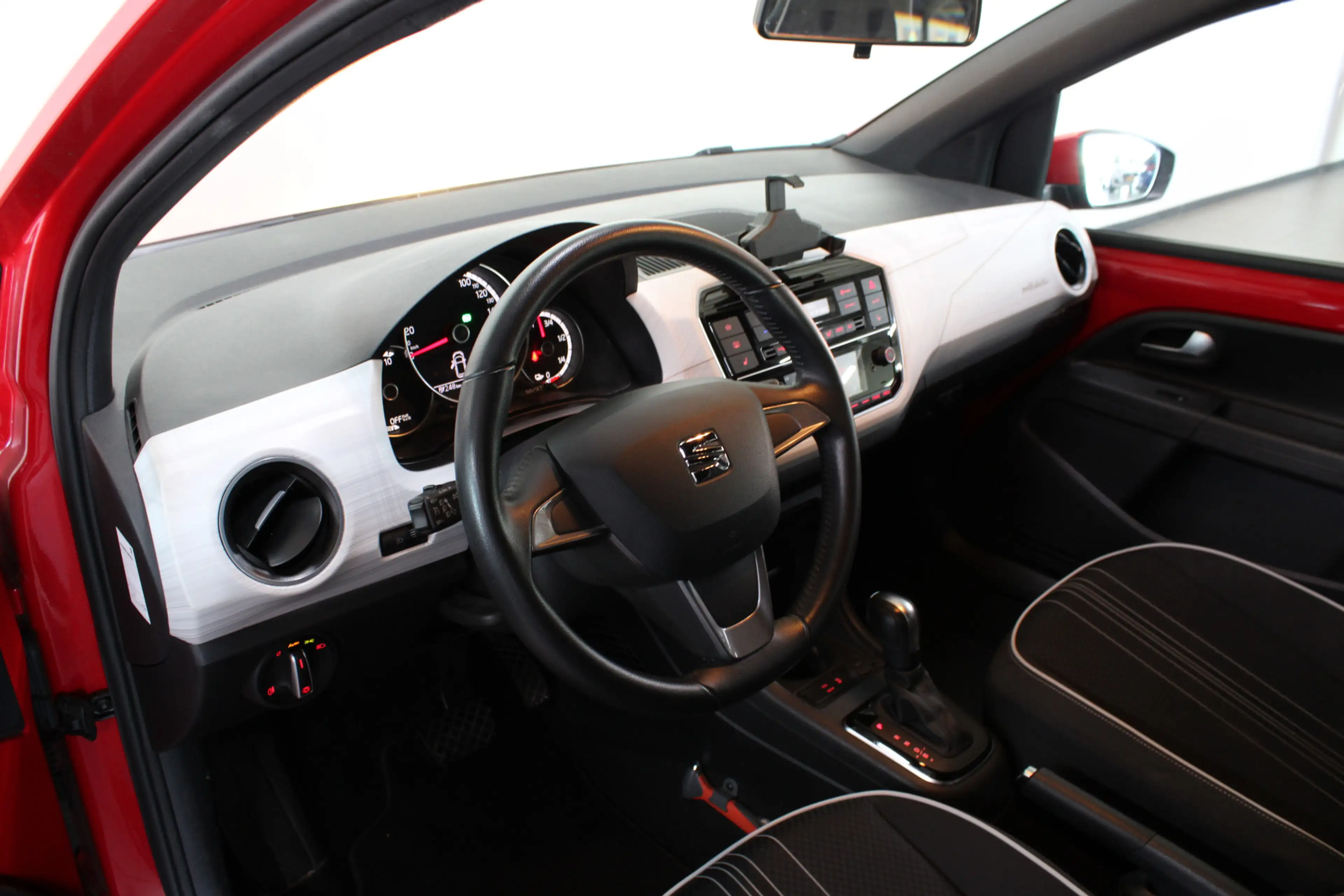 SEAT Mii Electric electric Plus — photo 9