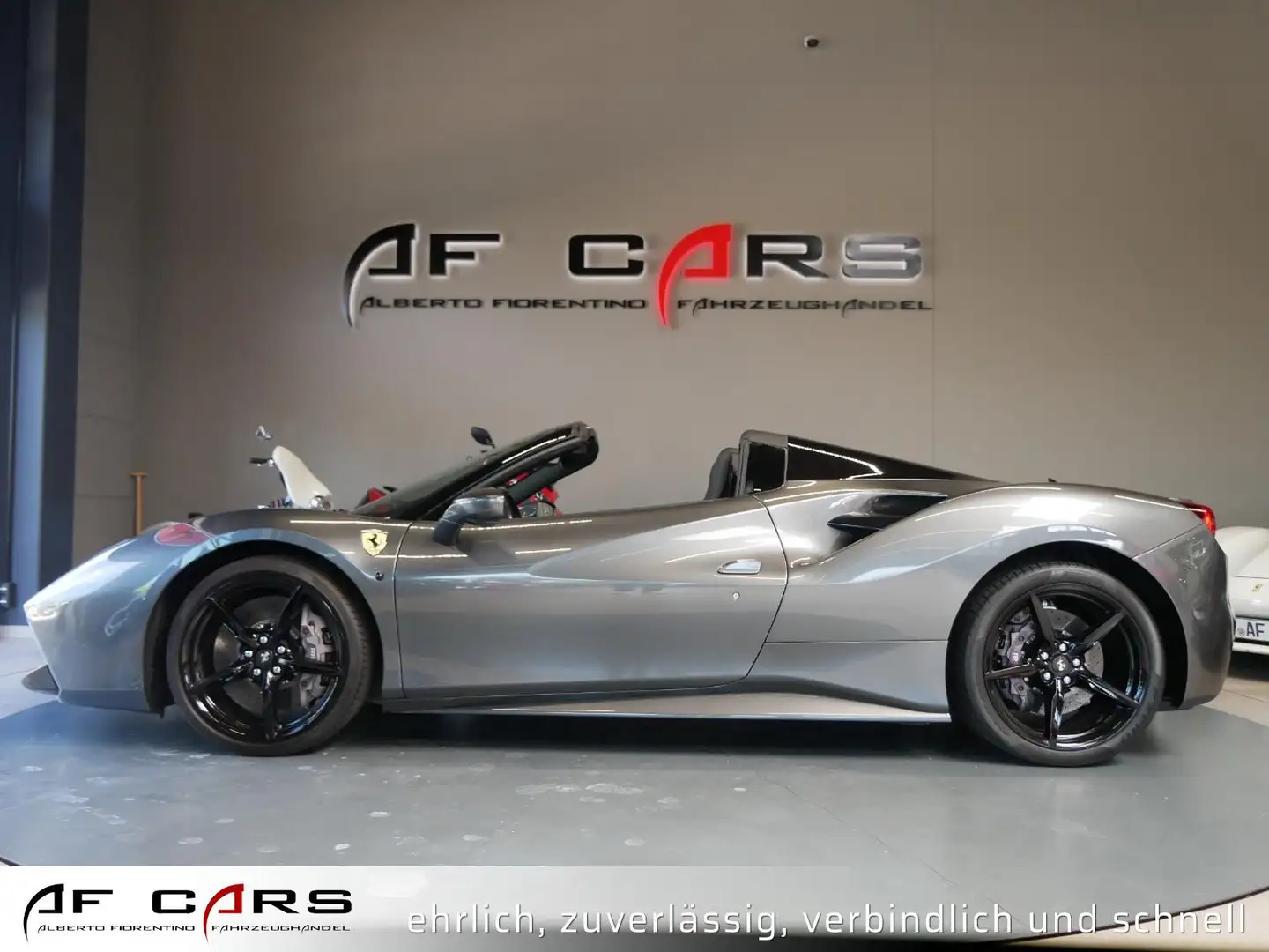 Ferrari 488 Spider Sport Abgas Kamera Carbon Lenkrad, Scuderia Gris - 2